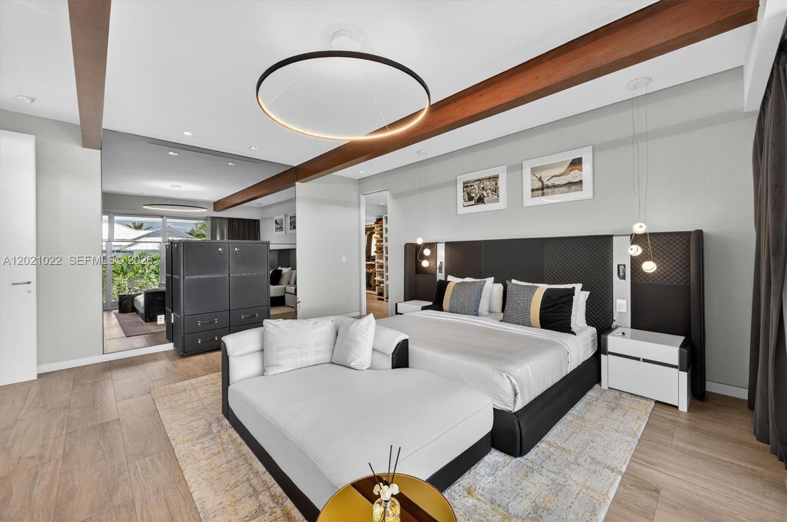 625 Curtiswood Dr Key Biscayne, FL 33149