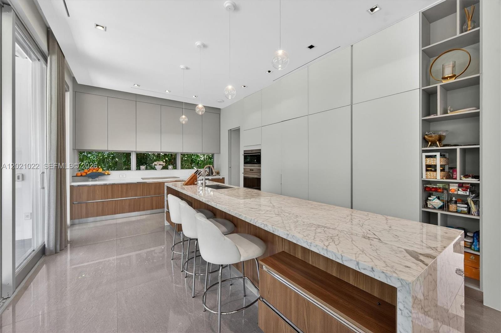 625 Curtiswood Dr Key Biscayne, FL 33149