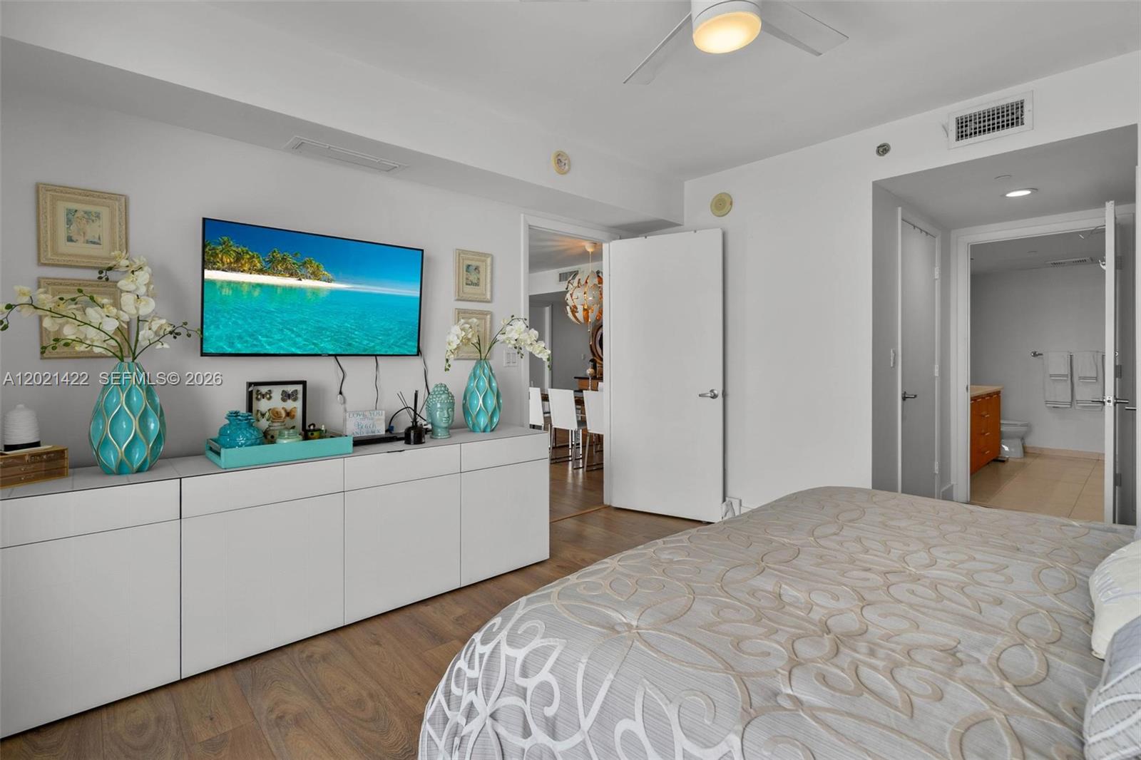 50 Biscayne Blvd #3510 Miami, FL 33132