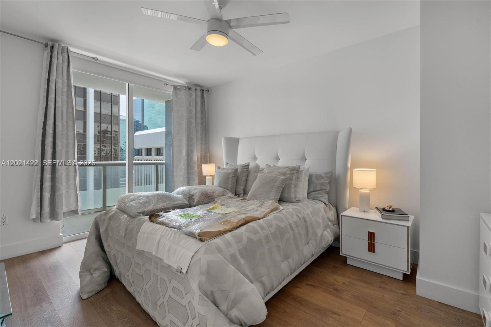 50 Biscayne Blvd #3510 Miami, FL 33132