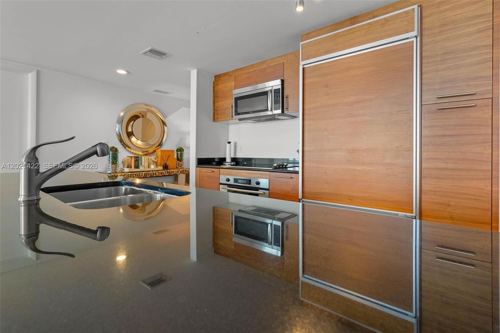 50 Biscayne Blvd #3510 Miami, FL 33132
