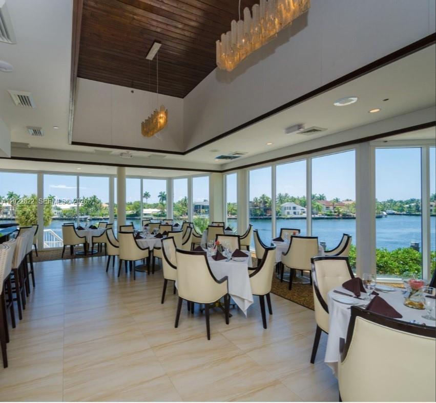 image Hamptons West19