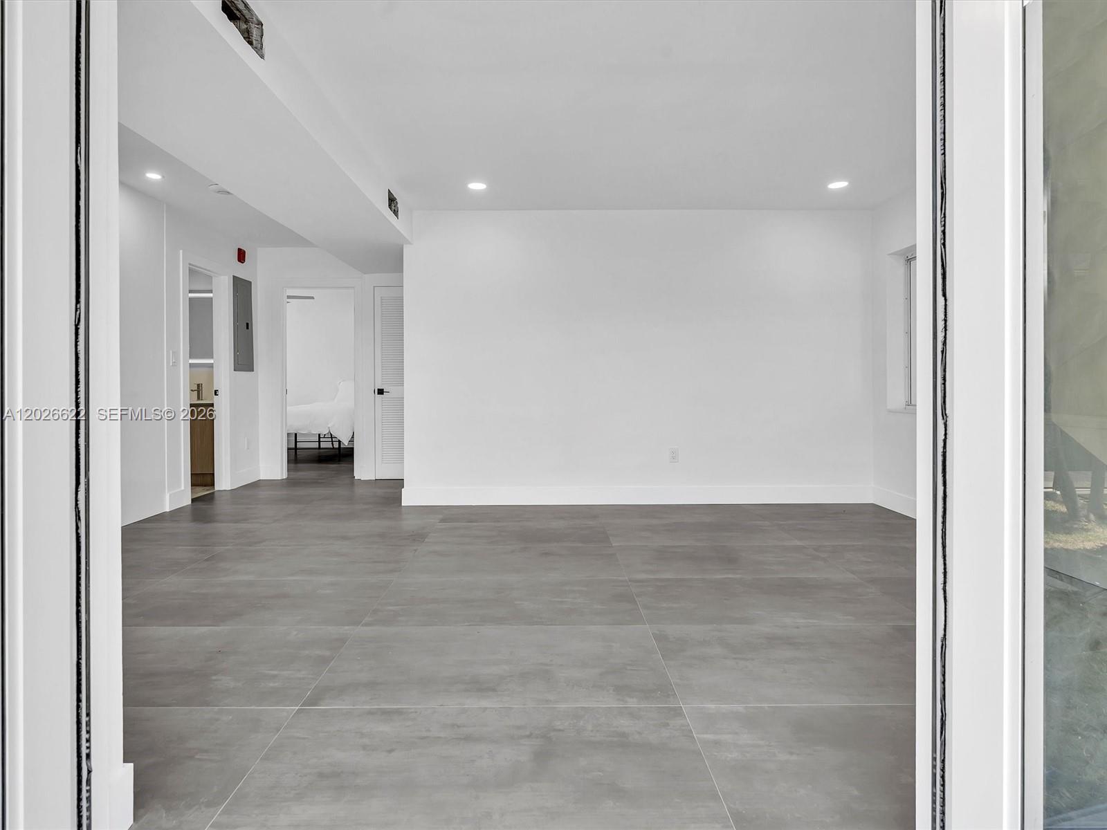 11900 N Bayshore Dr #1-8 North Miami, FL 33181