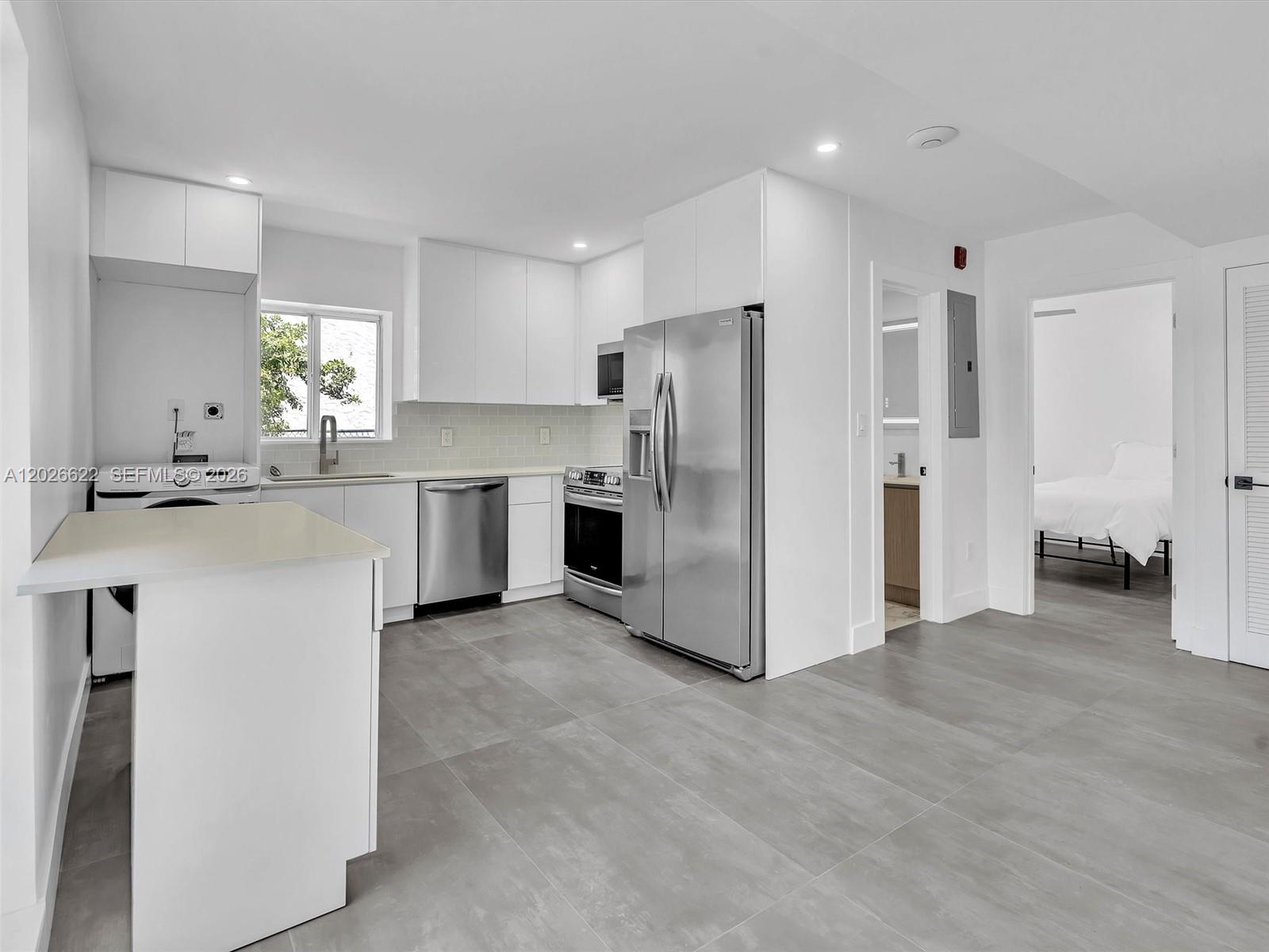 11900 N Bayshore Dr #1-8 North Miami, FL 33181