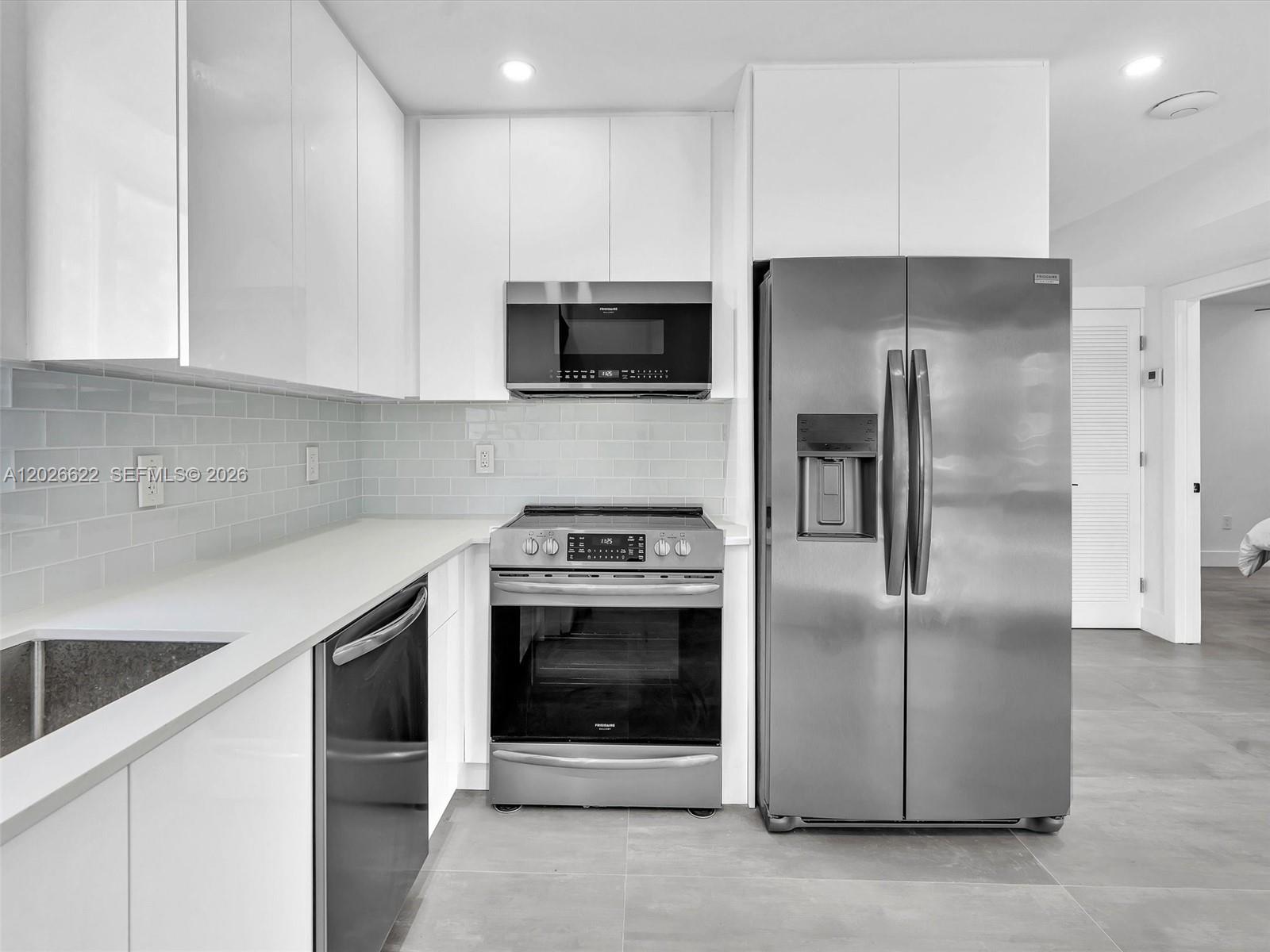 11900 N Bayshore Dr #1-8 North Miami, FL 33181