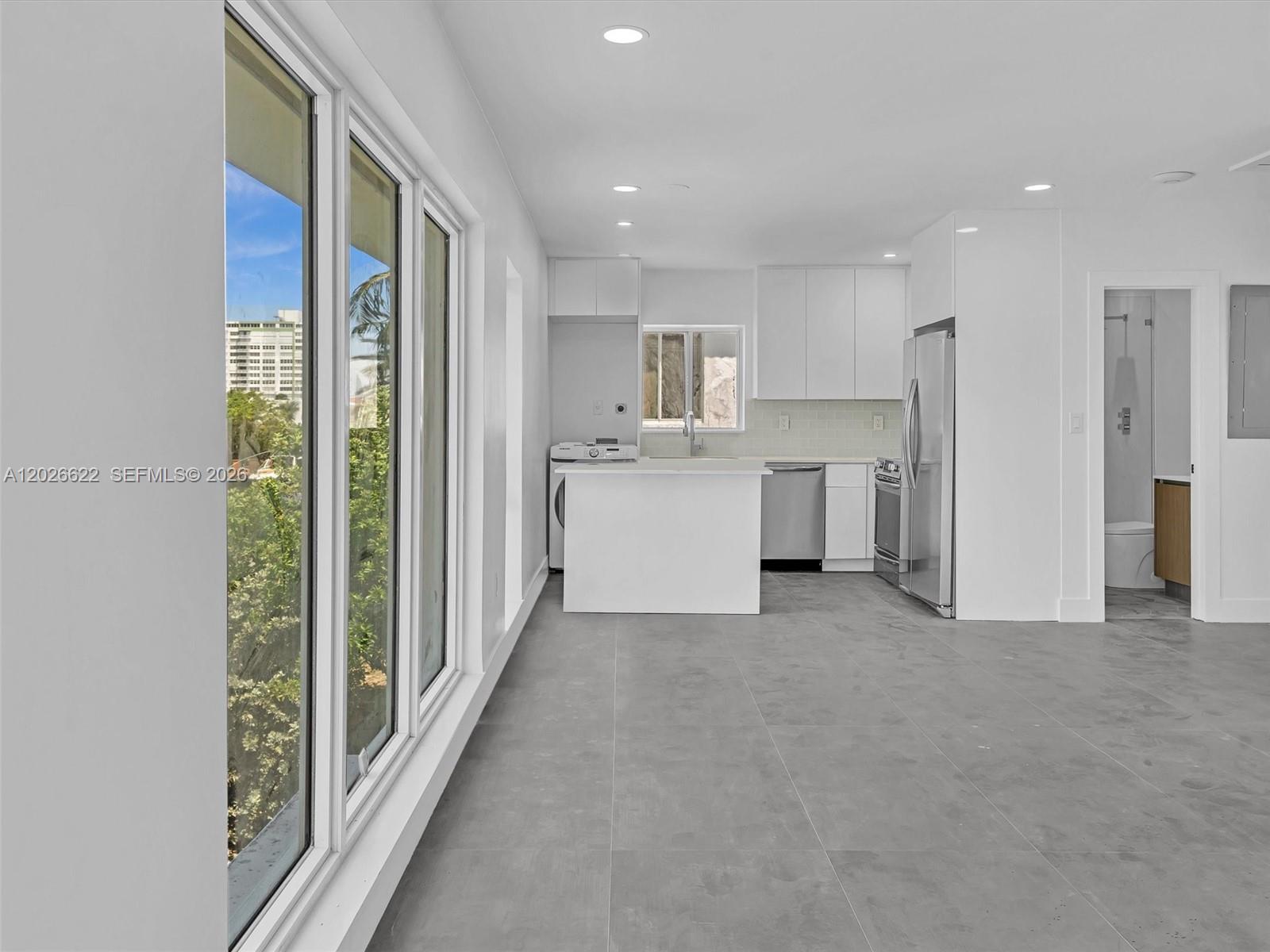 11900 N Bayshore Dr #1-8 North Miami, FL 33181