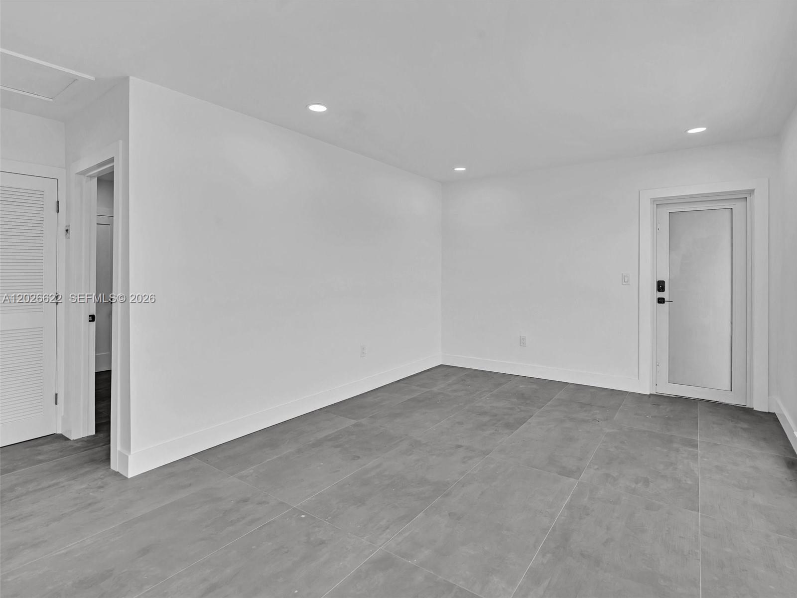 11900 N Bayshore Dr #1-8 North Miami, FL 33181