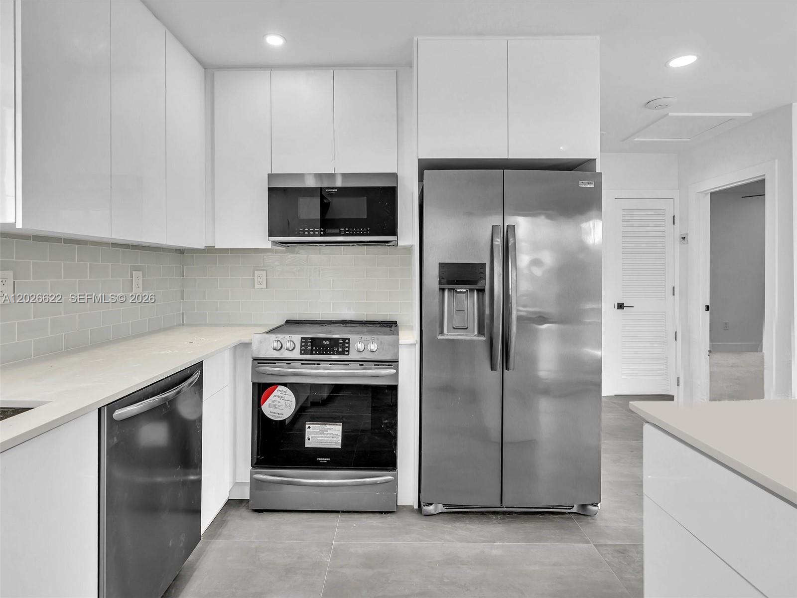 11900 N Bayshore Dr #1-8 North Miami, FL 33181