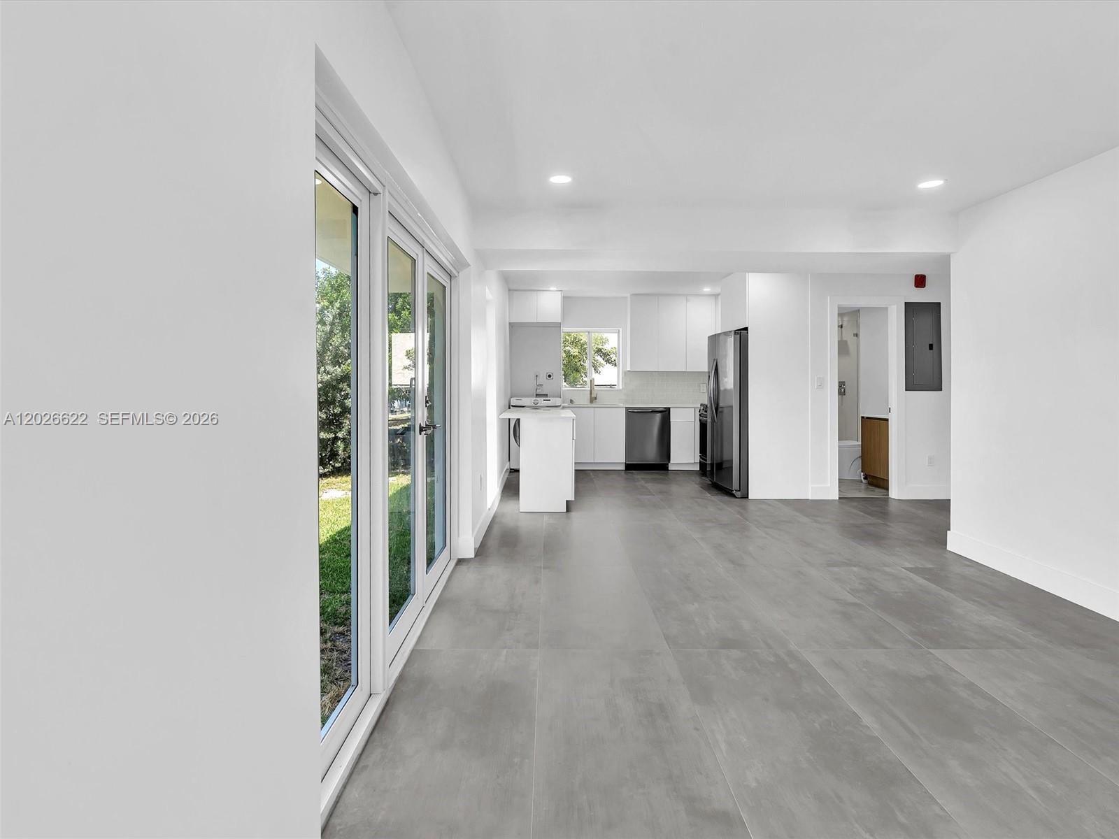 11900 N Bayshore Dr #1-8 North Miami, FL 33181