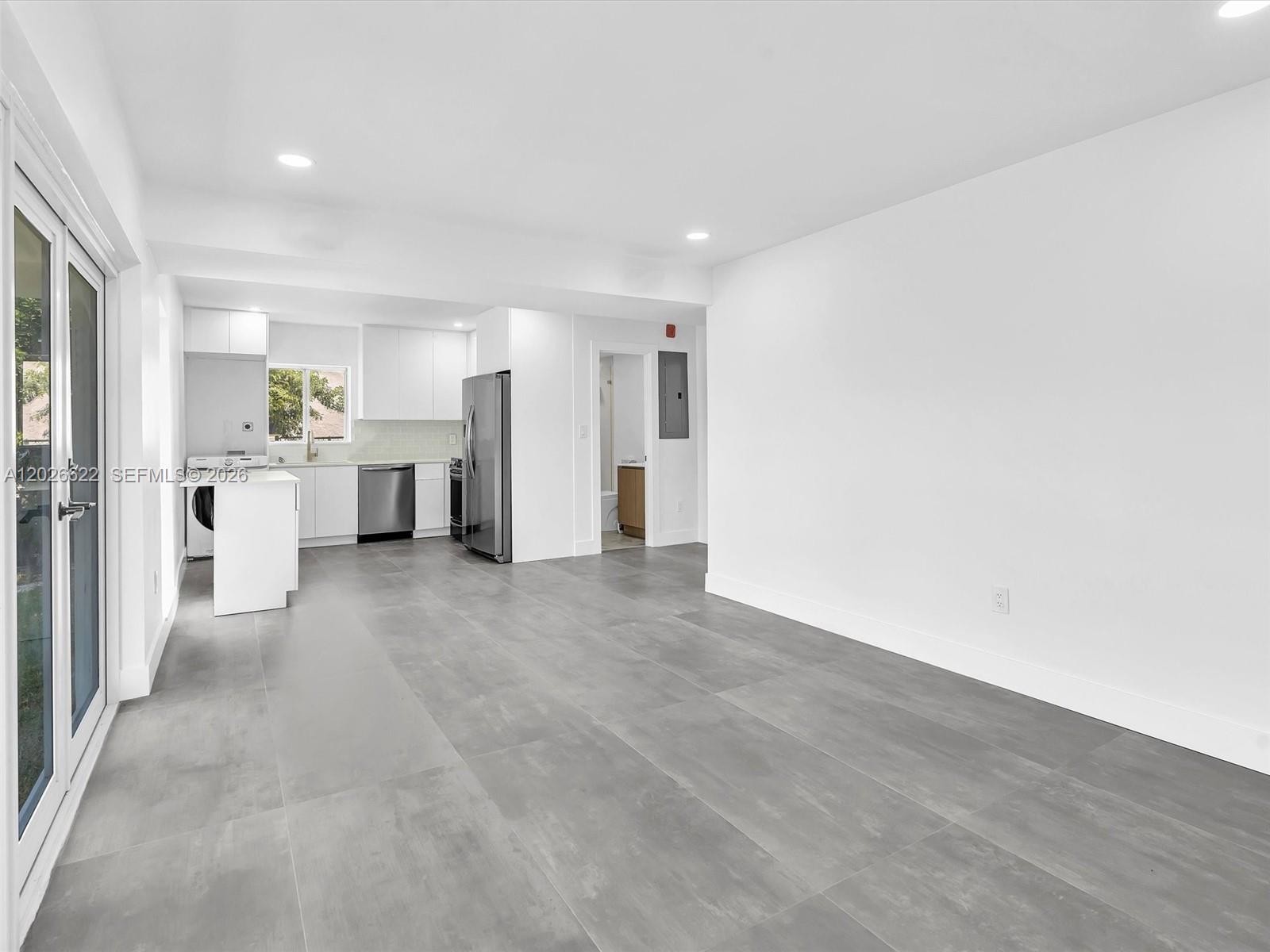 11900 N Bayshore Dr #1-8 North Miami, FL 33181