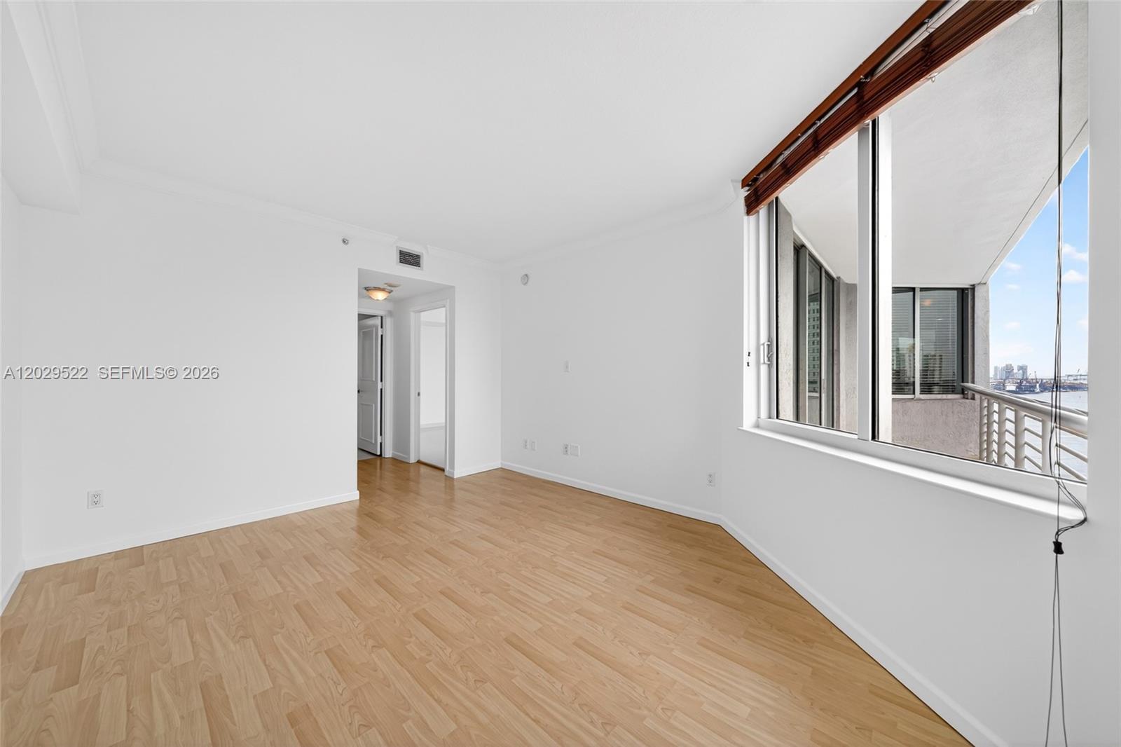 325 S Biscayne Blvd #2219 Miami, FL 33131