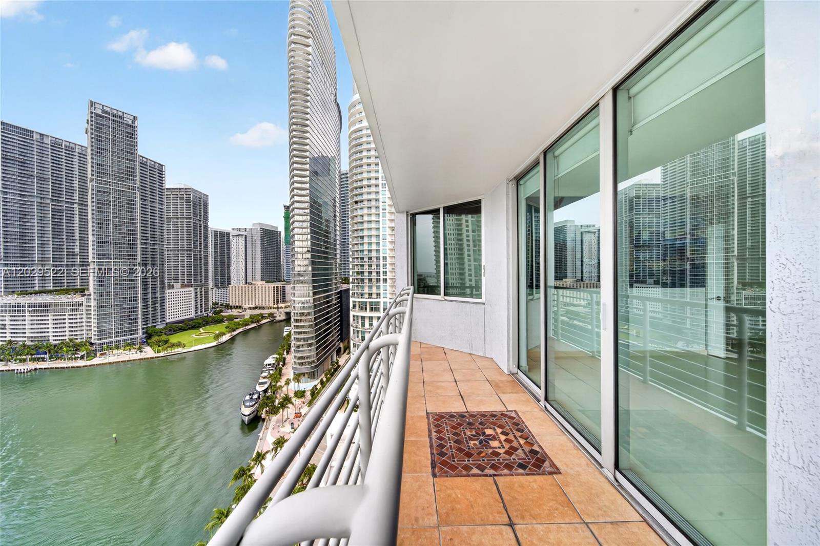 325 S Biscayne Blvd #2219 Miami, FL 33131
