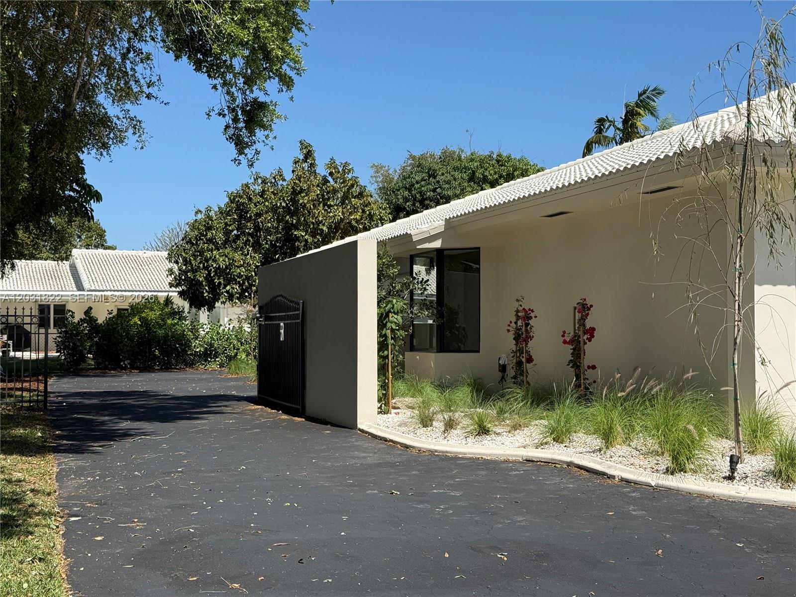 8845 SW 176th Palmetto Bay, FL 33157