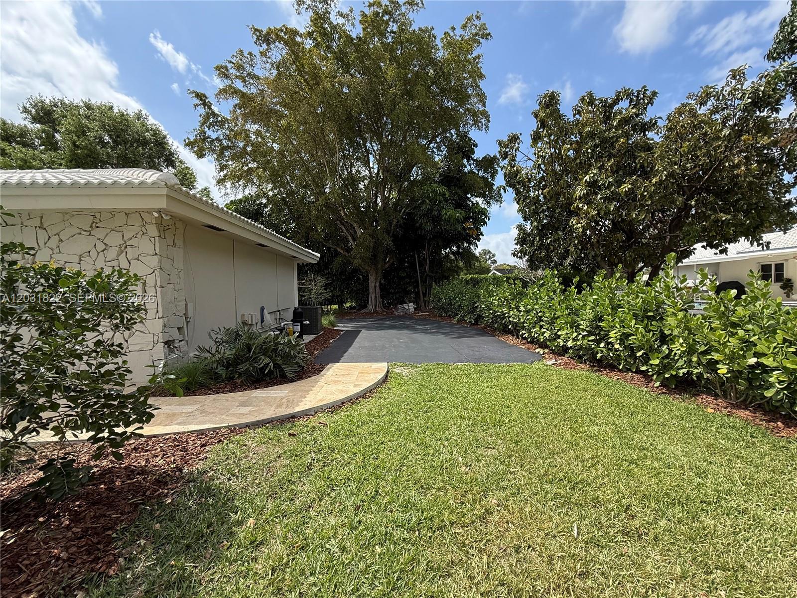 8845 SW 176th Palmetto Bay, FL 33157