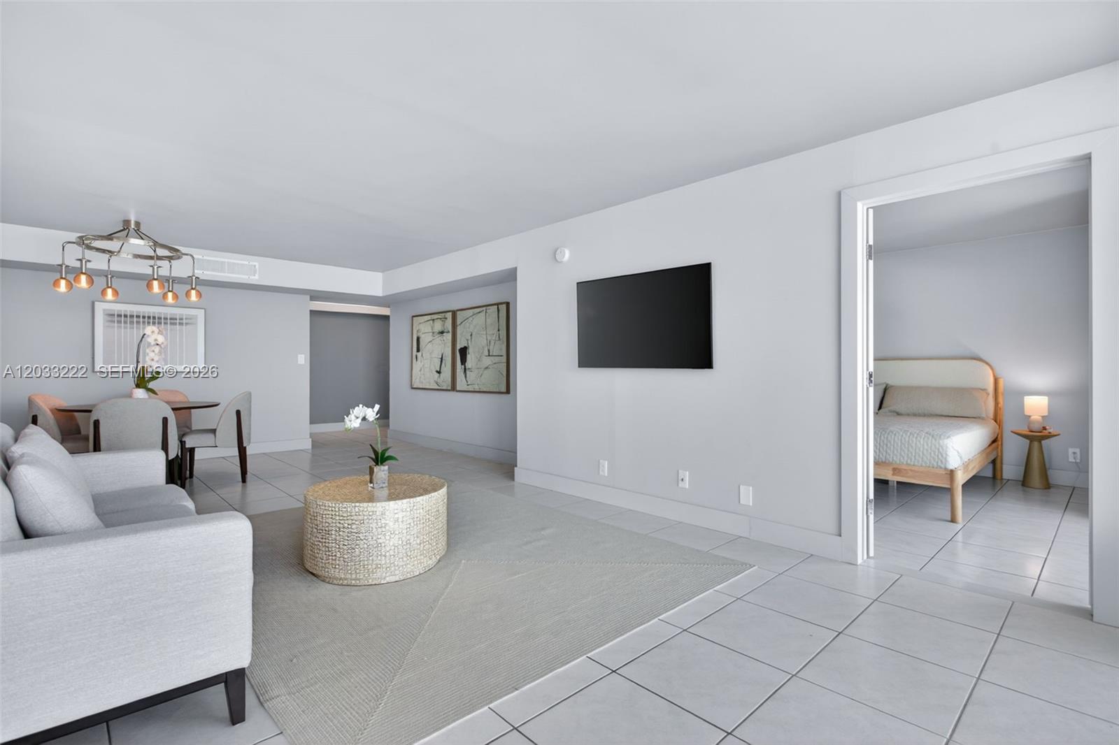 2655 Collins Ave #1512 Miami Beach, FL 33140