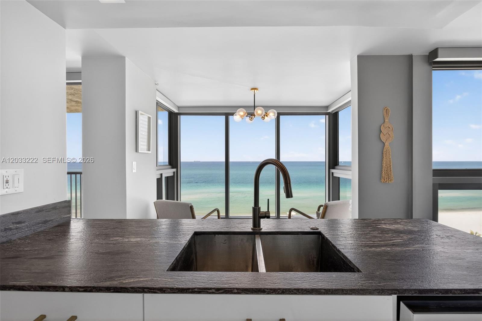 2655 Collins Ave #1512 Miami Beach, FL 33140