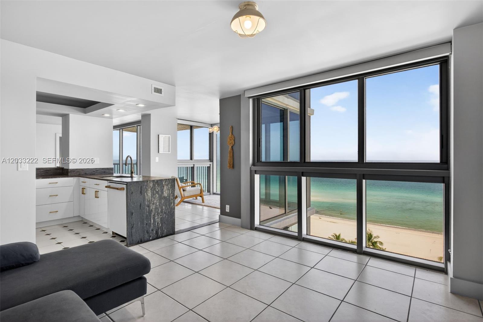 2655 Collins Ave #1512 Miami Beach, FL 33140