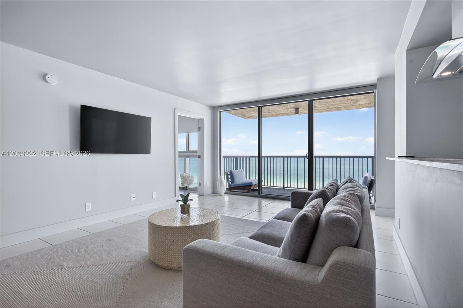 2655 Collins Ave #1512 Miami Beach, FL 33140