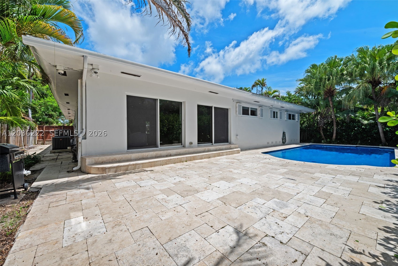 11530 NE 22nd Dr North Miami, FL 33181
