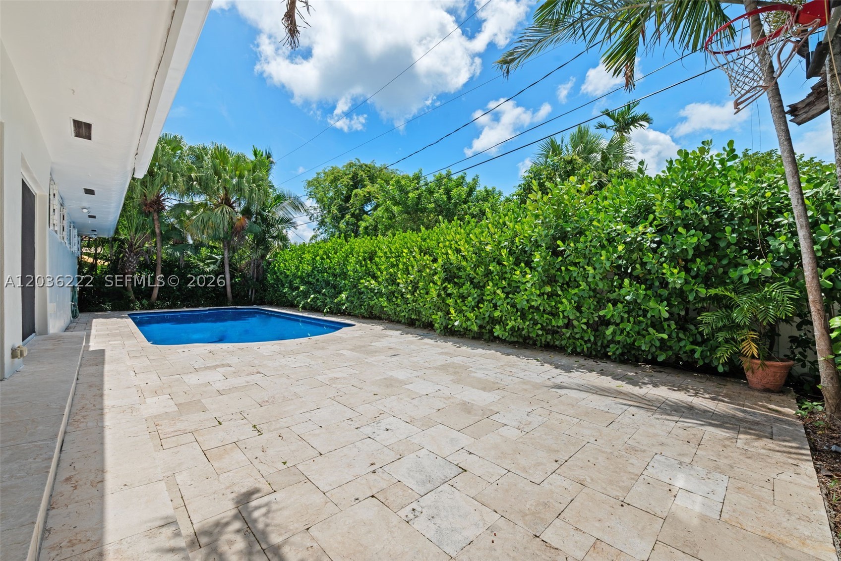 11530 NE 22nd Dr North Miami, FL 33181