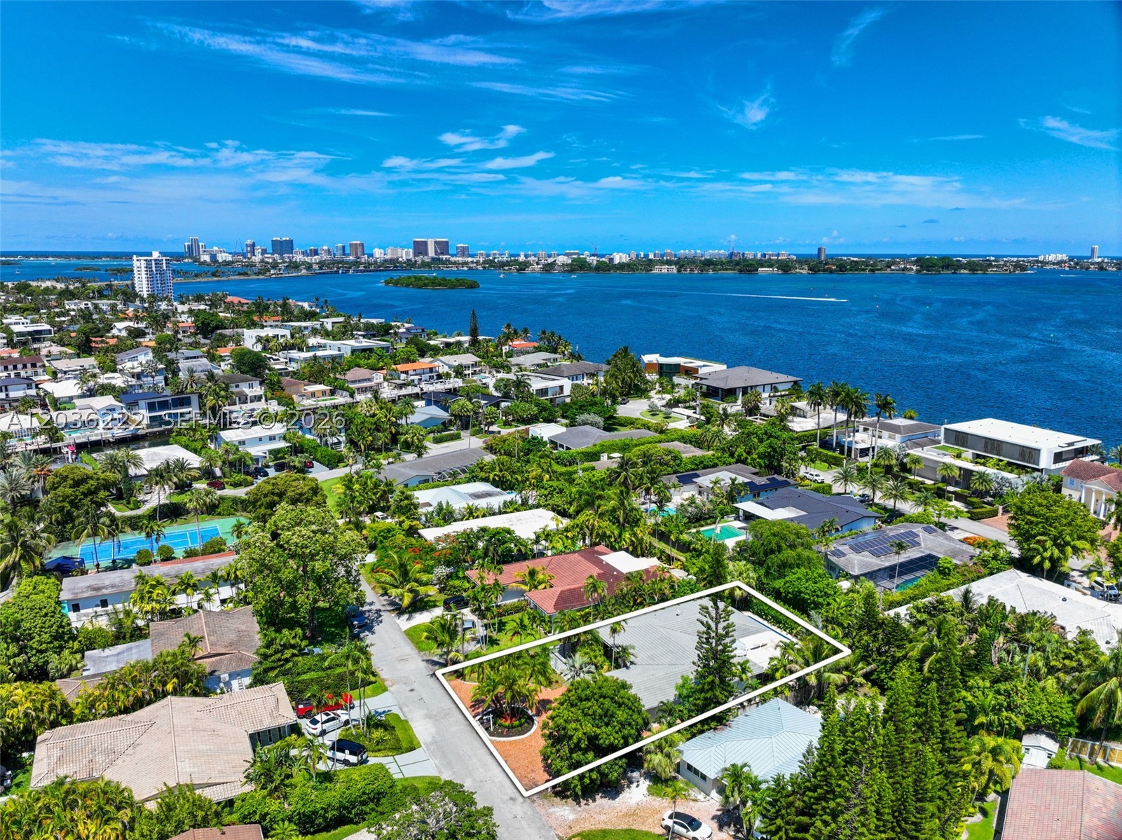 11530 NE 22nd Dr North Miami, FL 33181