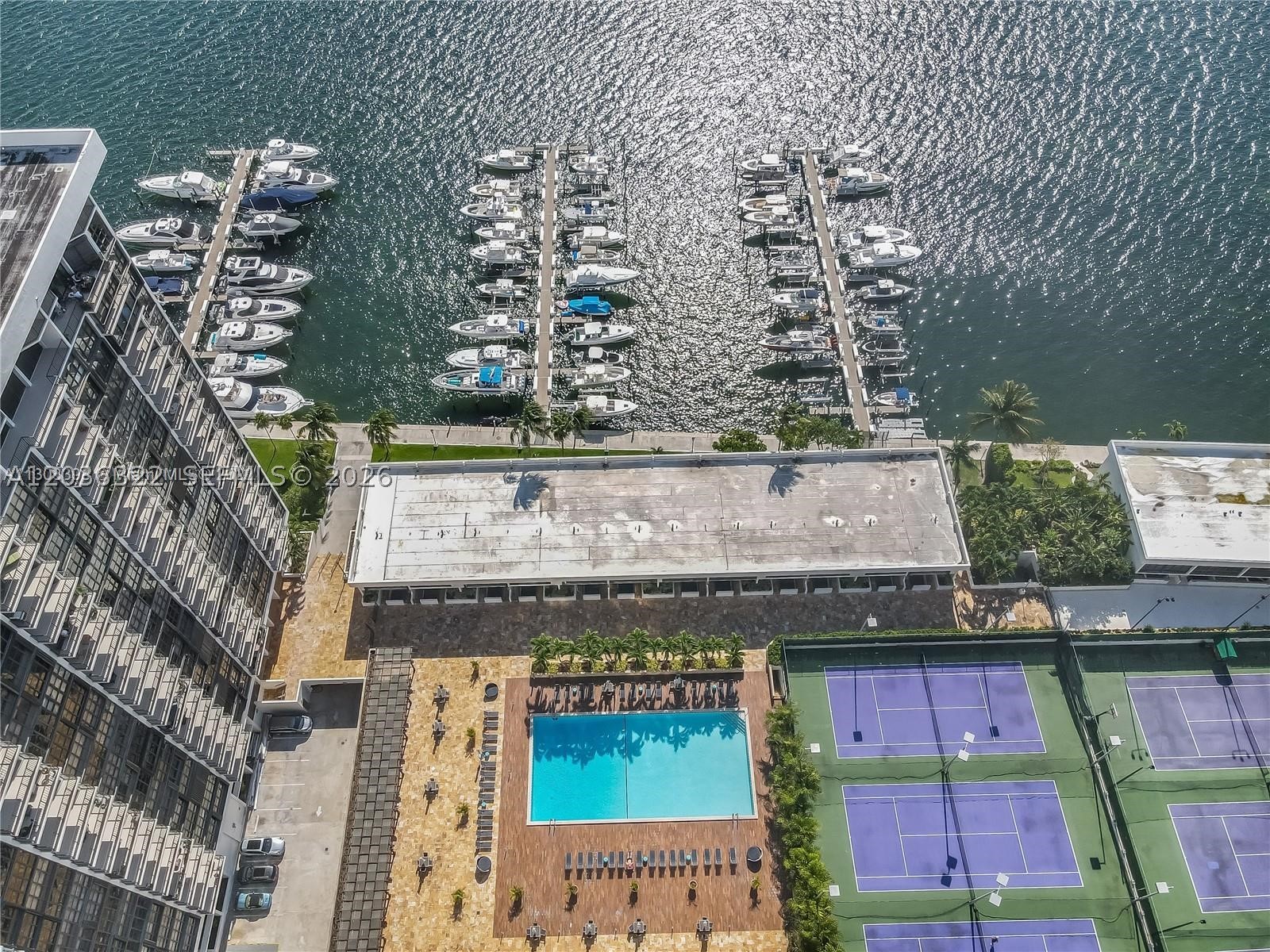 image Brickell Place I10