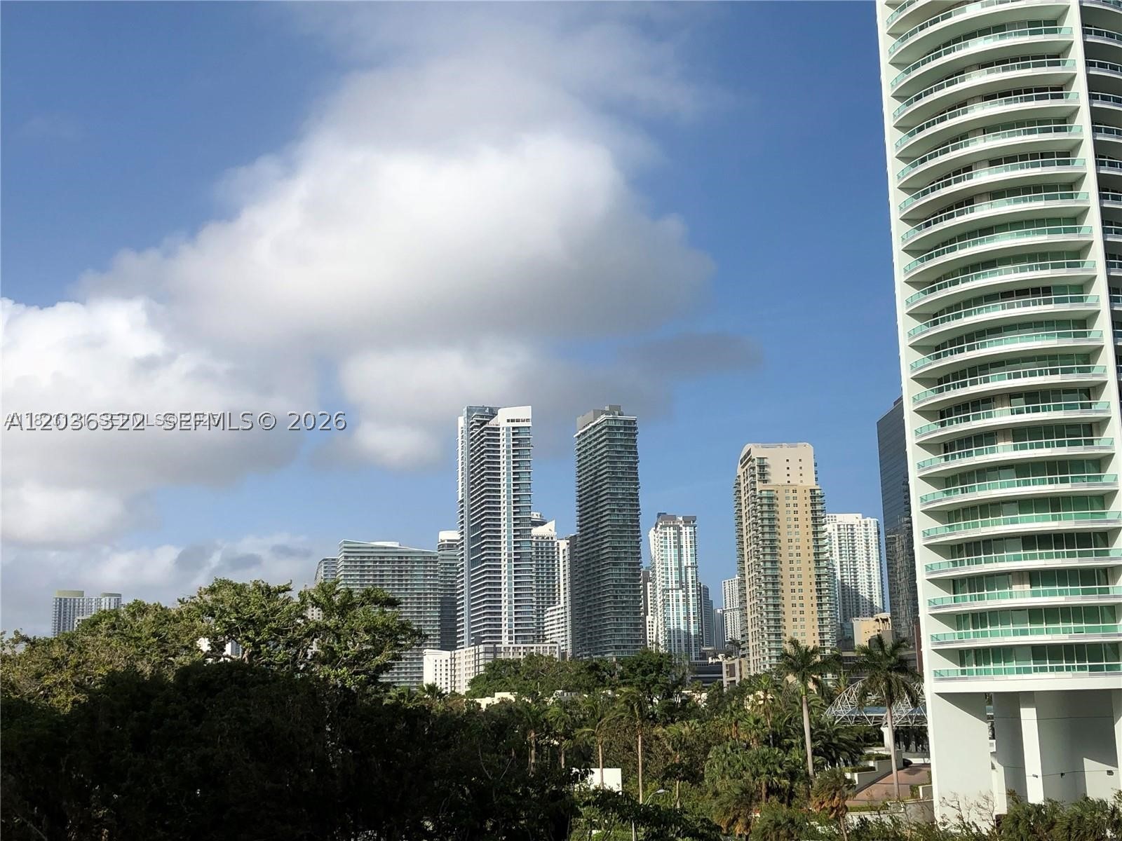 image Brickell Place I7