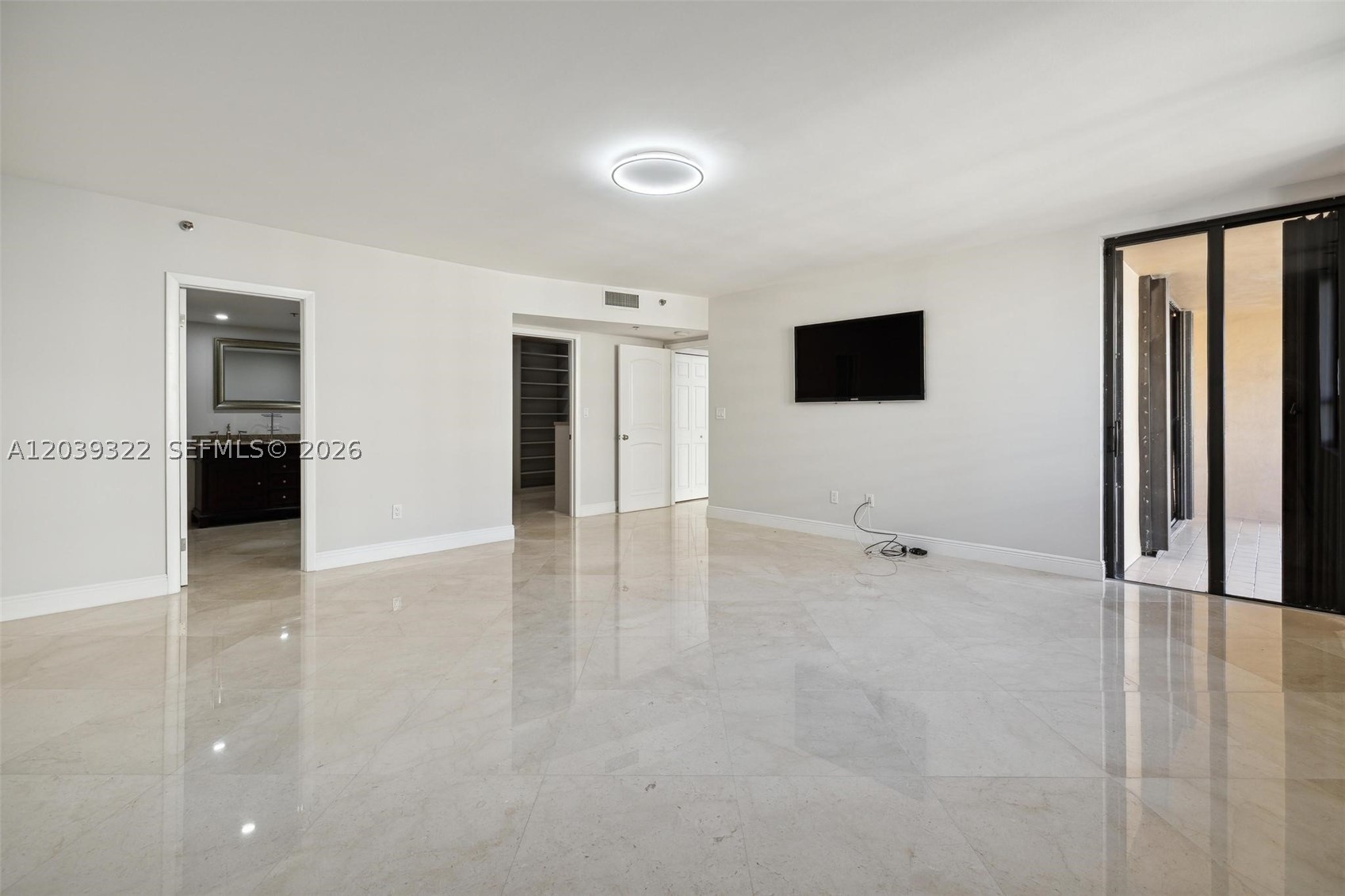 image Tiffany of Bal Harbour24