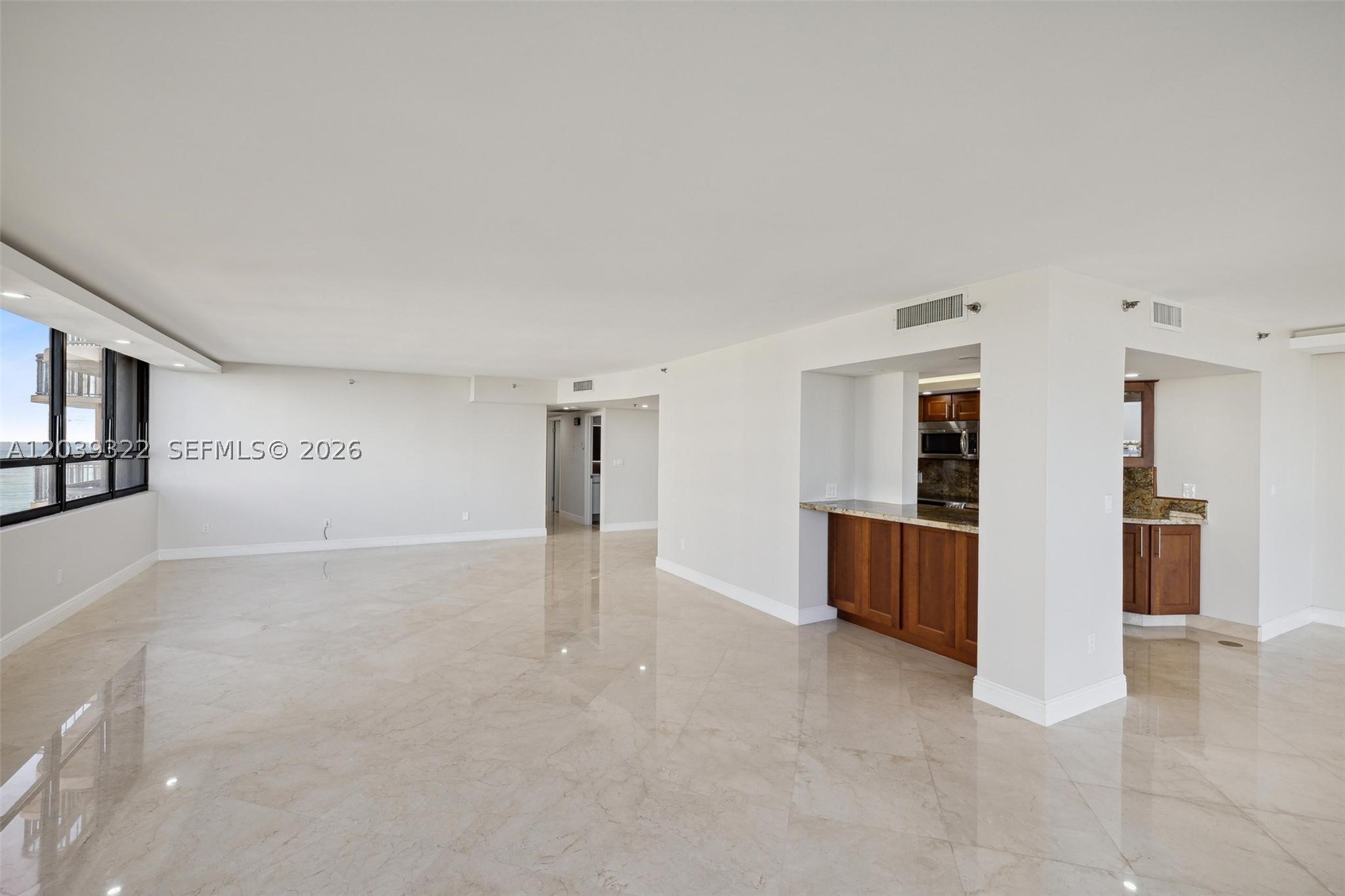 image Tiffany of Bal Harbour3