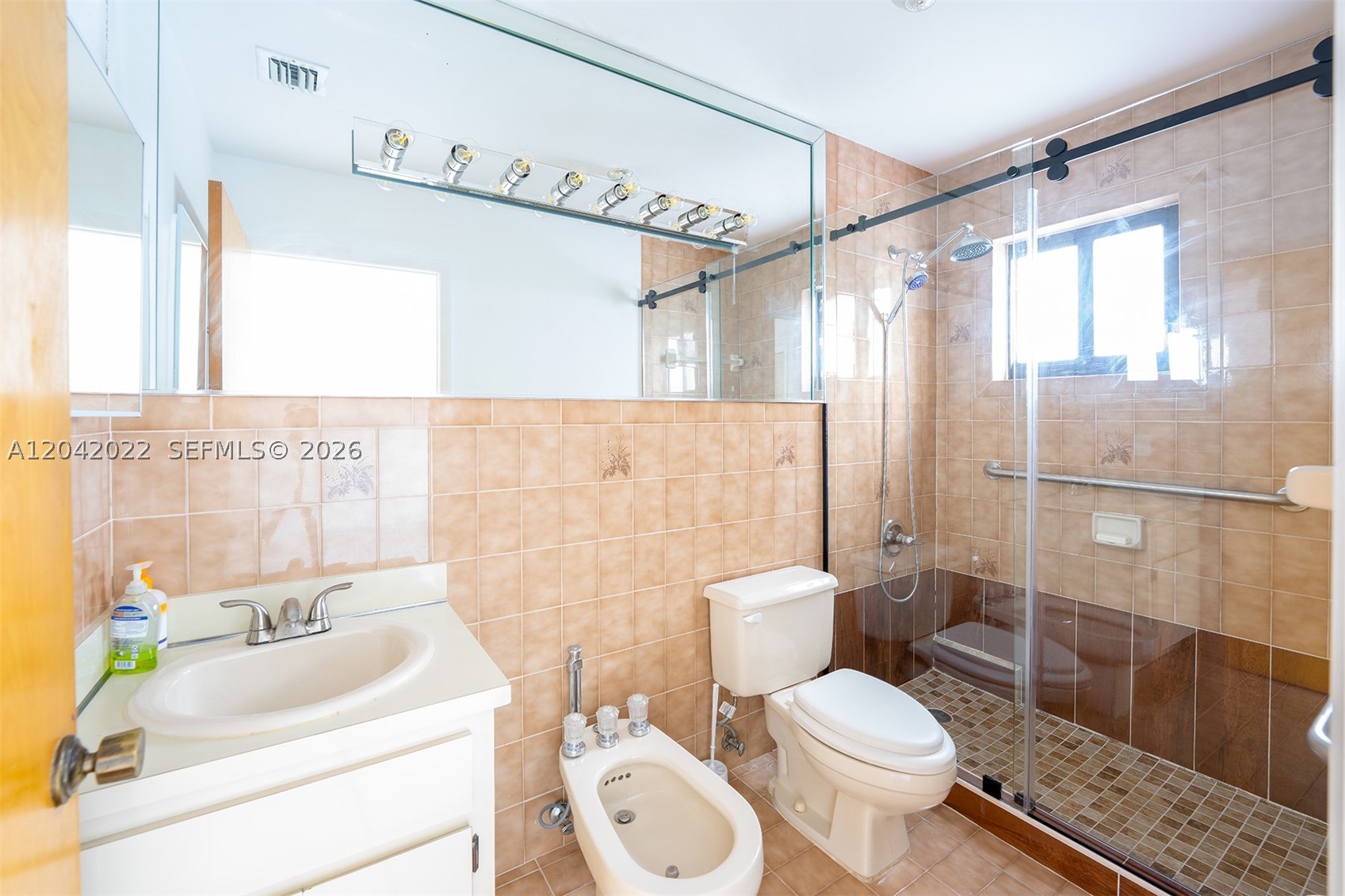509 NW 57th Ct Miami, FL 33126