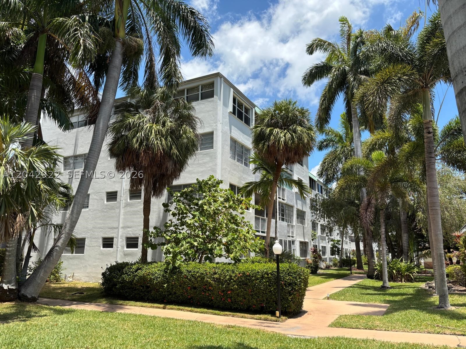 1333 E Hallandale Bch Blvd #134