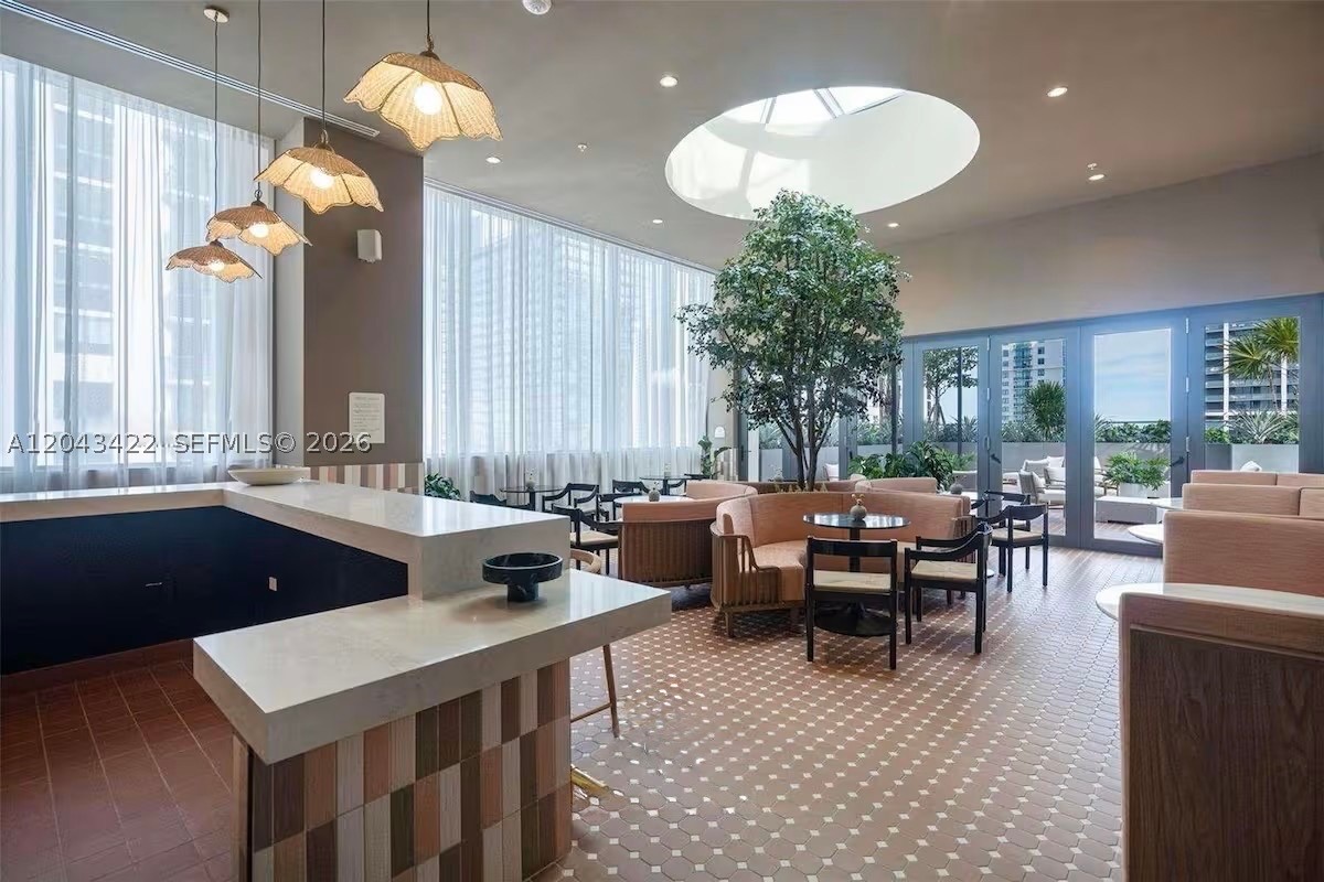 image The Crosby Miami Worldcenter21