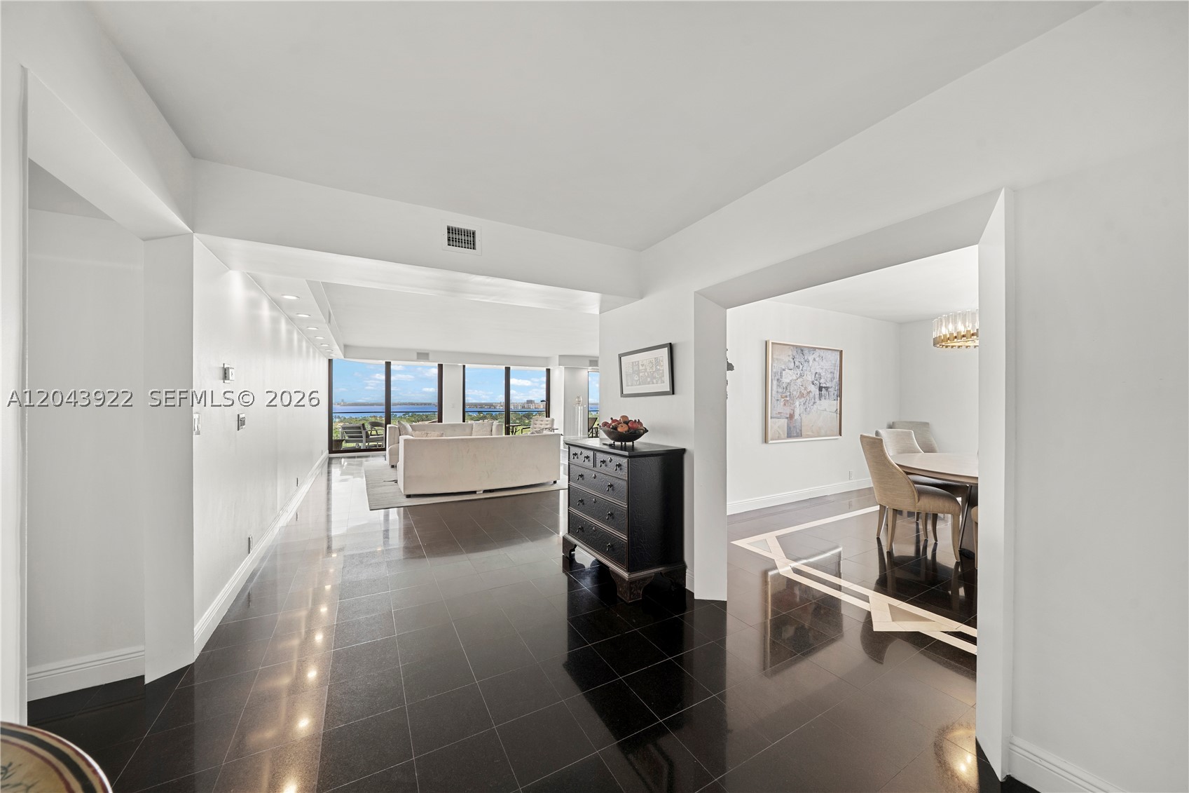 5500 Collins Ave #1902 Miami Beach, FL 33140