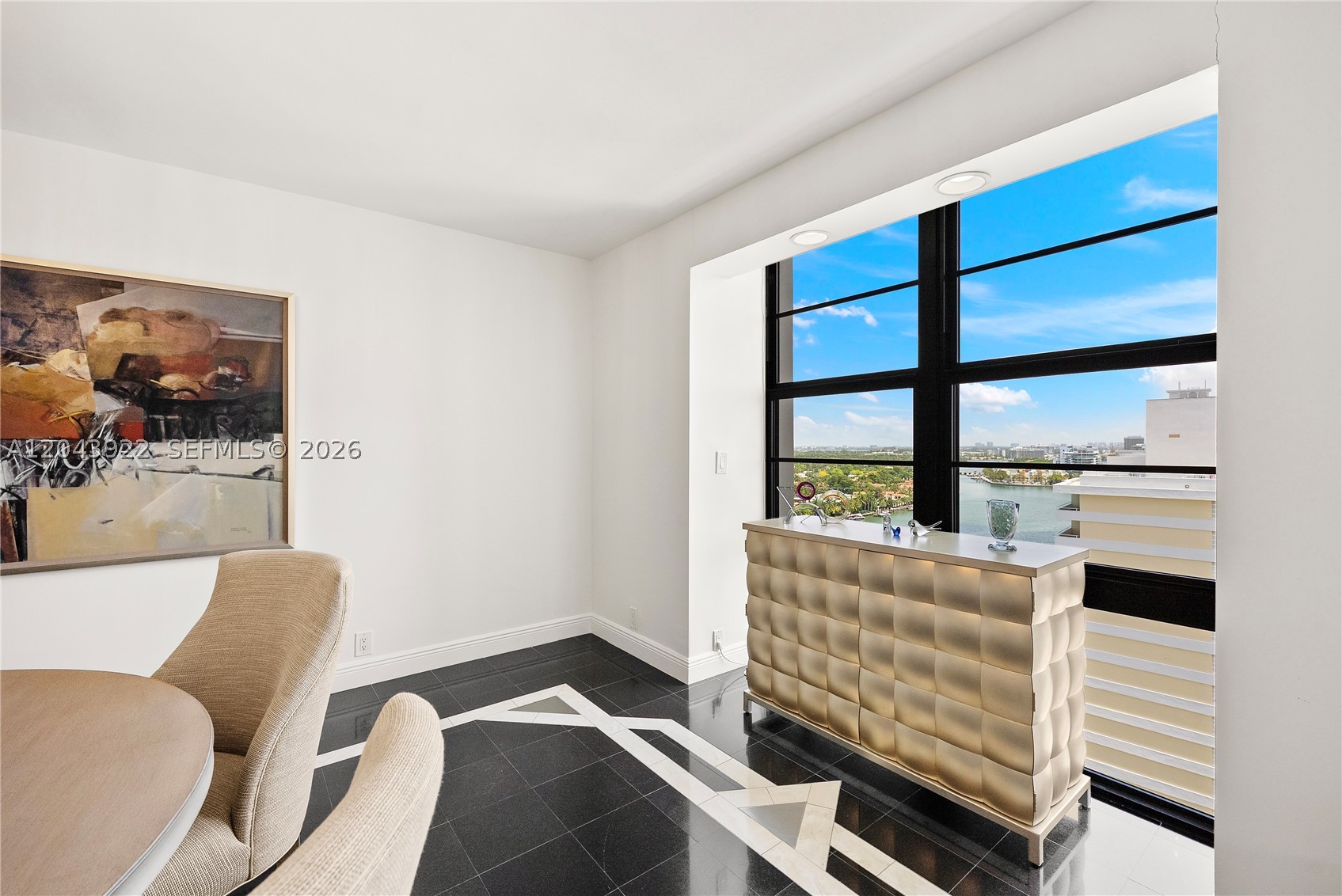 5500 Collins Ave #1902 Miami Beach, FL 33140