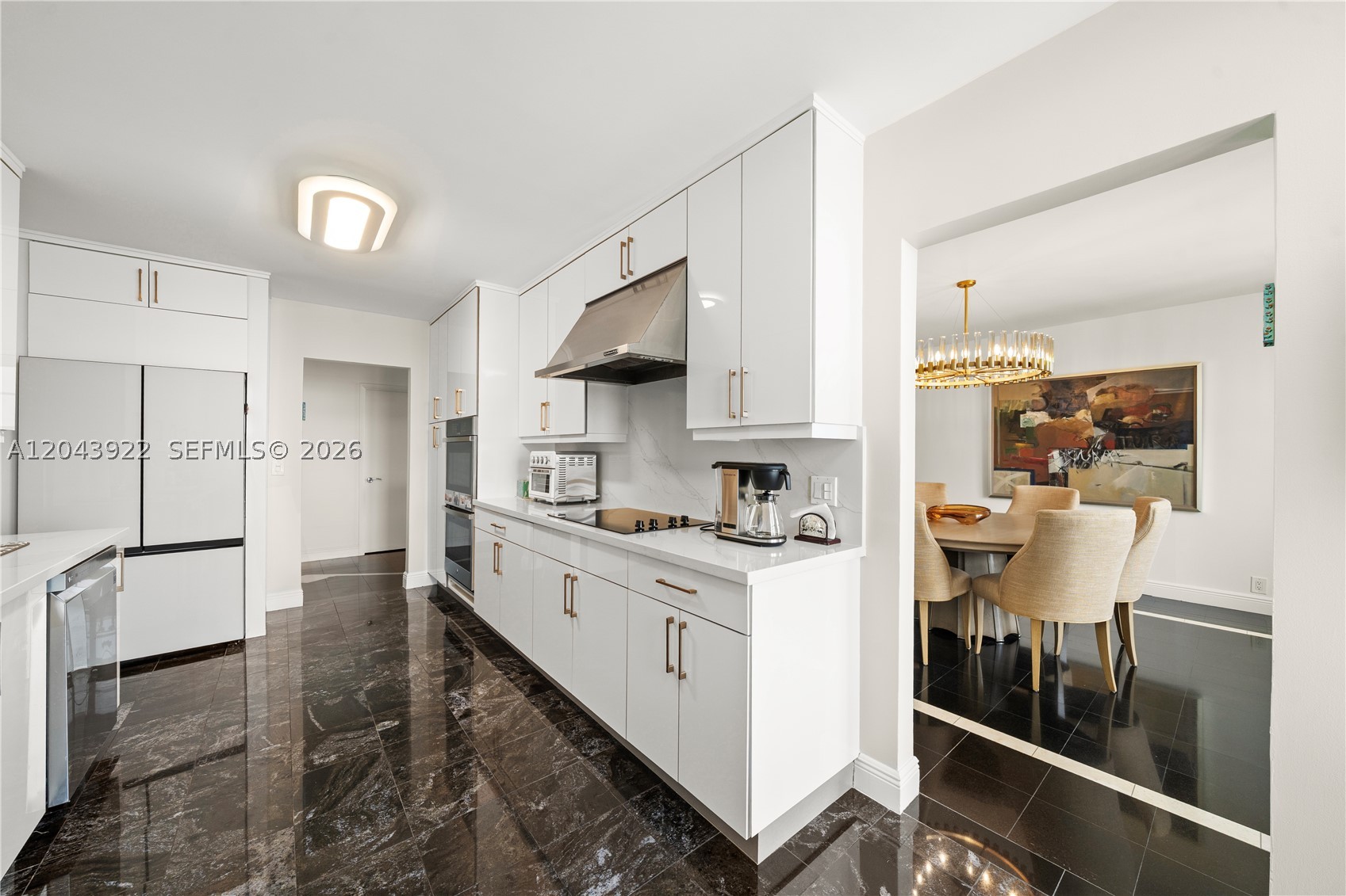 5500 Collins Ave #1902 Miami Beach, FL 33140