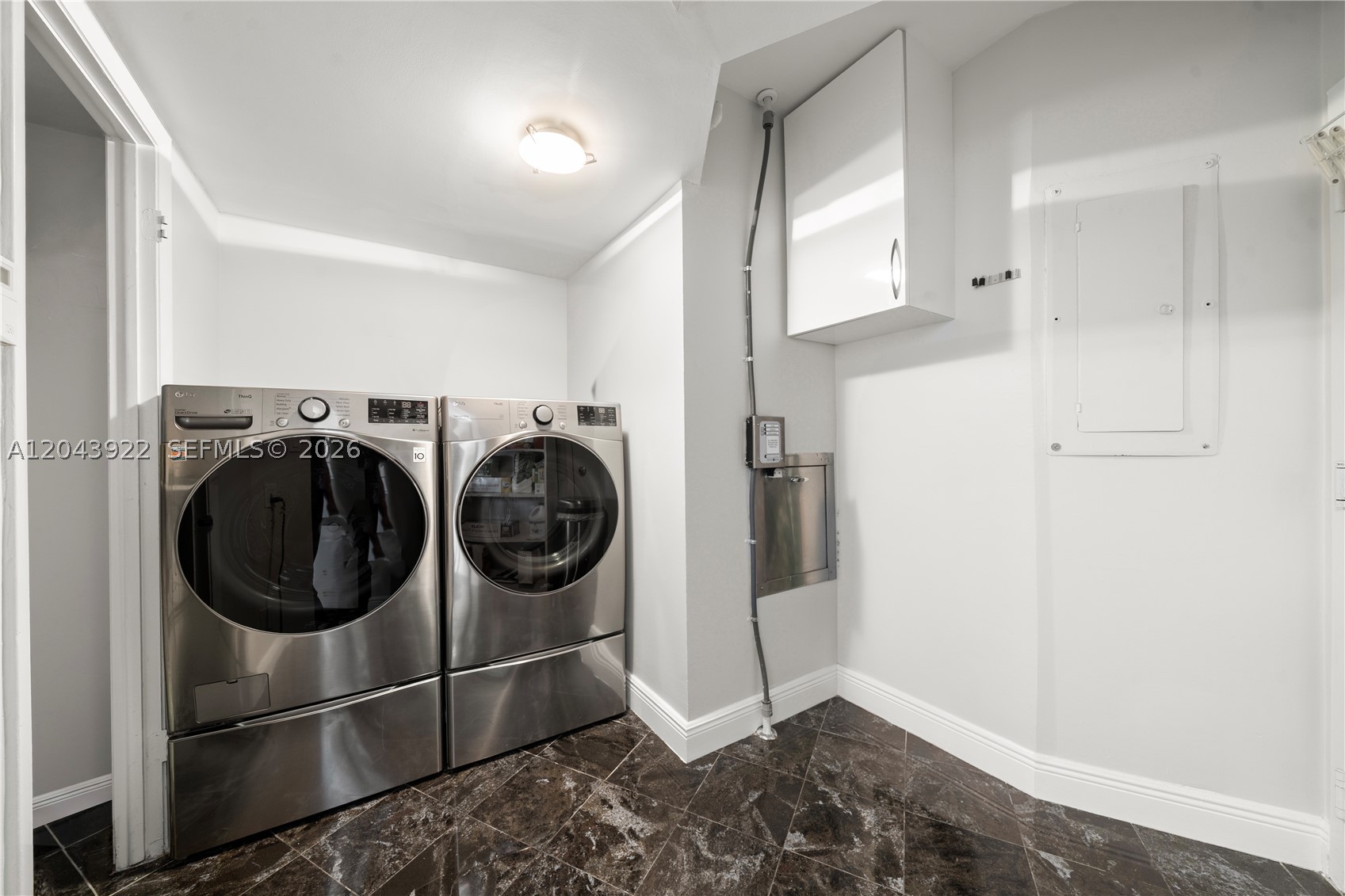 5500 Collins Ave #1902 Miami Beach, FL 33140