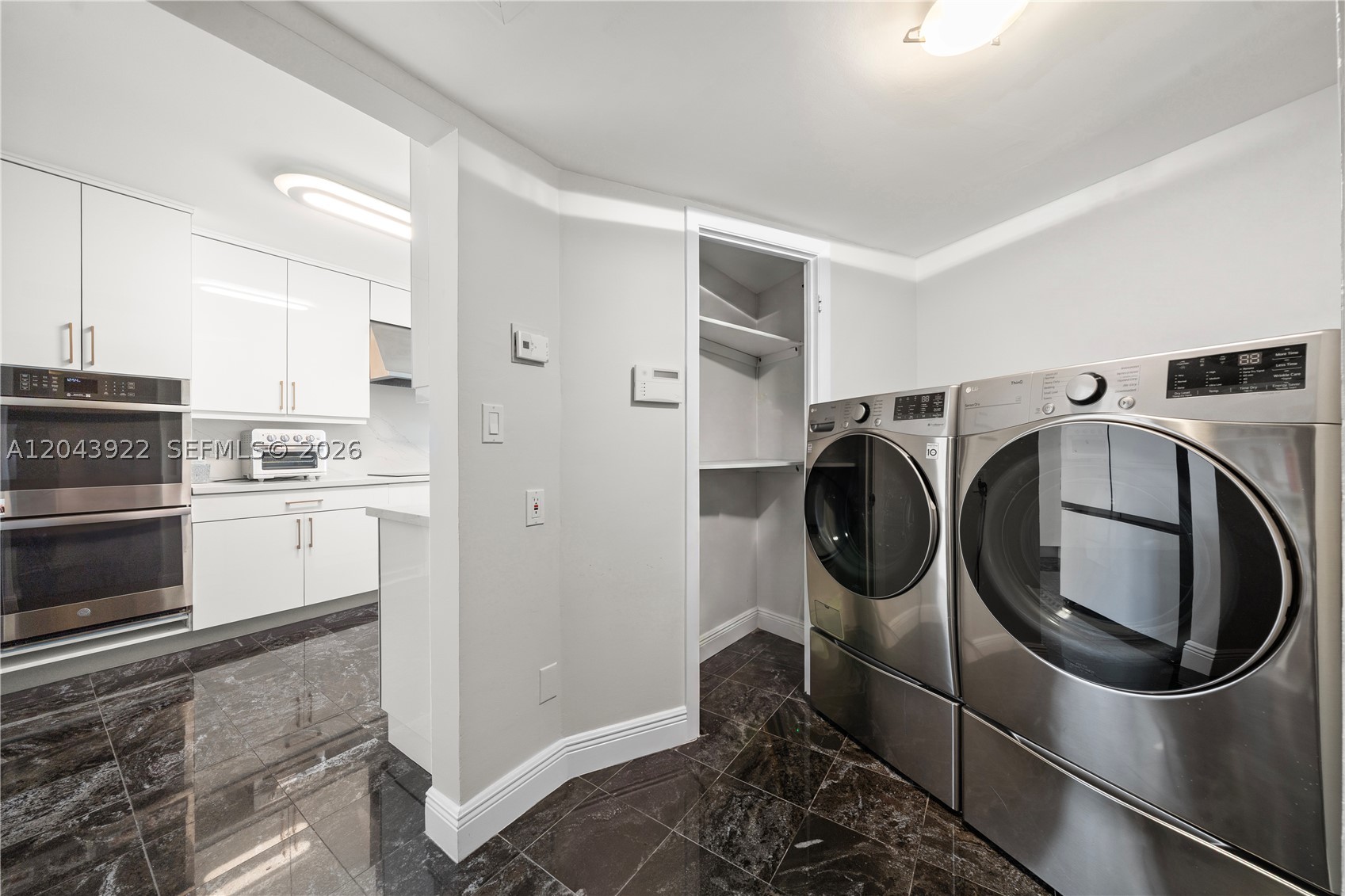 5500 Collins Ave #1902 Miami Beach, FL 33140