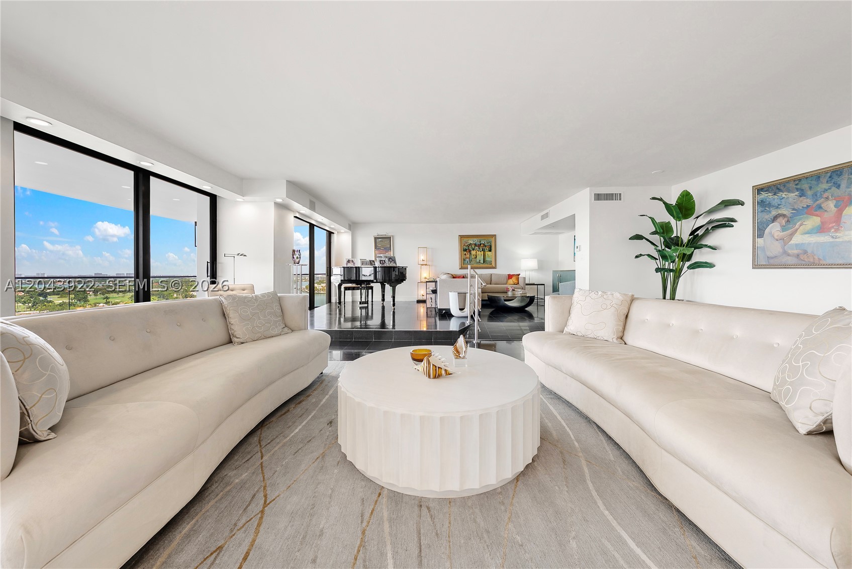 5500 Collins Ave #1902 Miami Beach, FL 33140