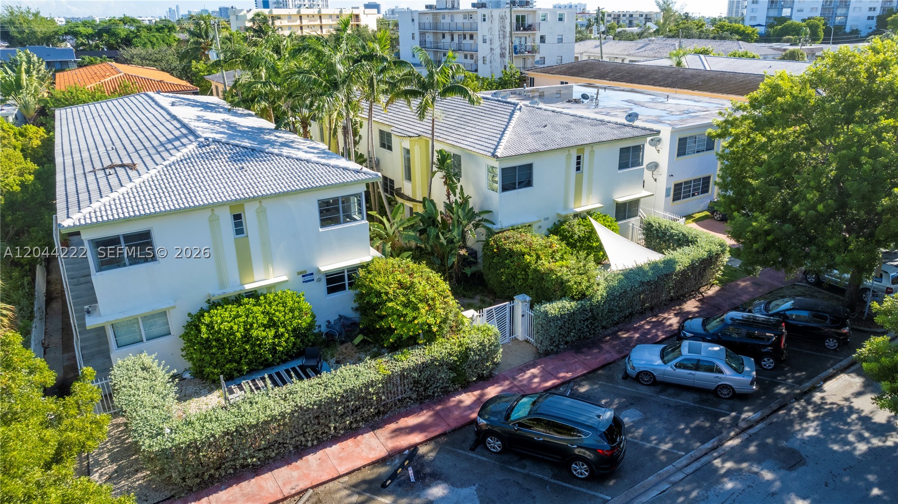 1011 Bay Dr #106