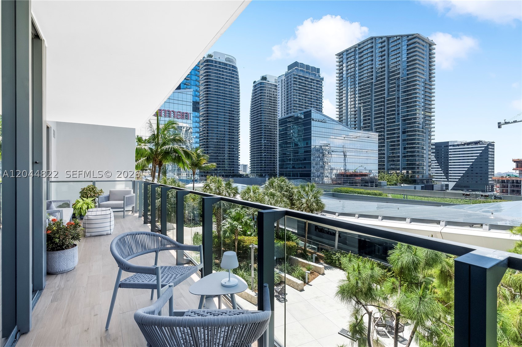 image Reach Brickell City Centre10