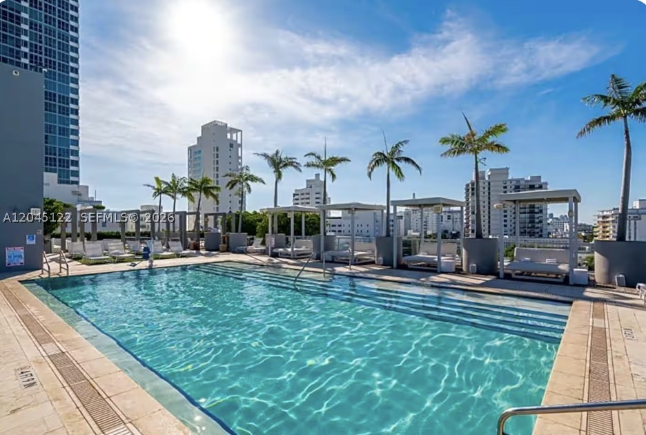 220 21st St #401 Miami Beach, FL 33139