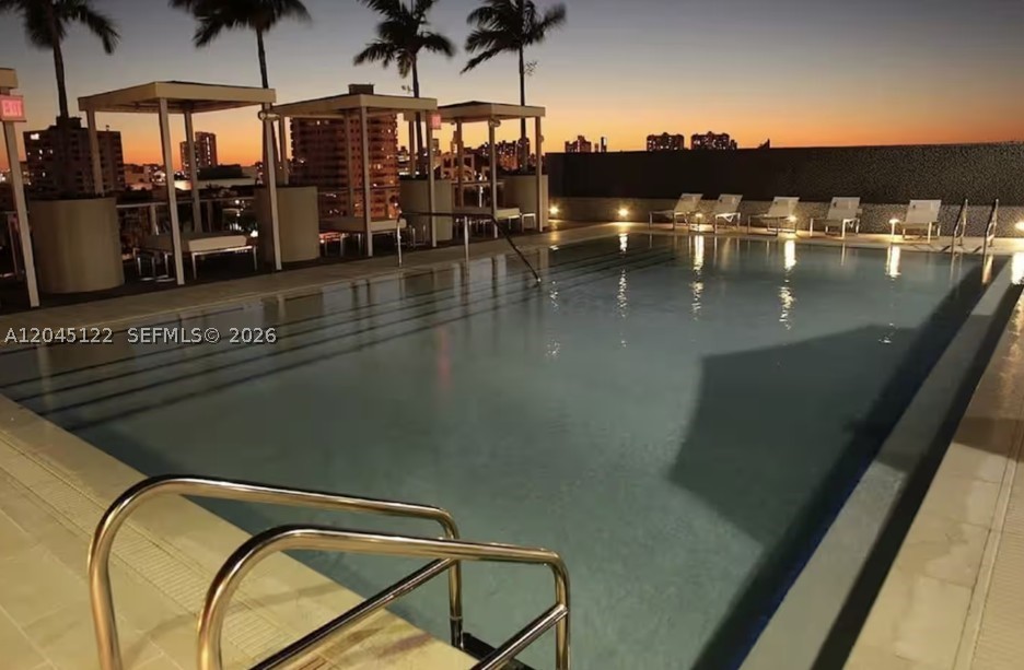 220 21st St #401 Miami Beach, FL 33139