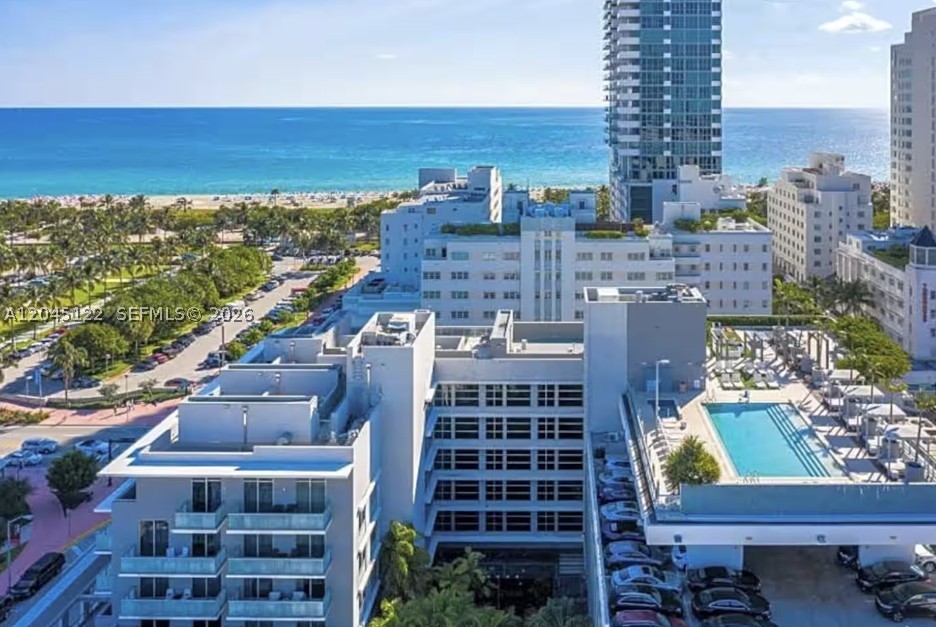 220 21st St #401 Miami Beach, FL 33139