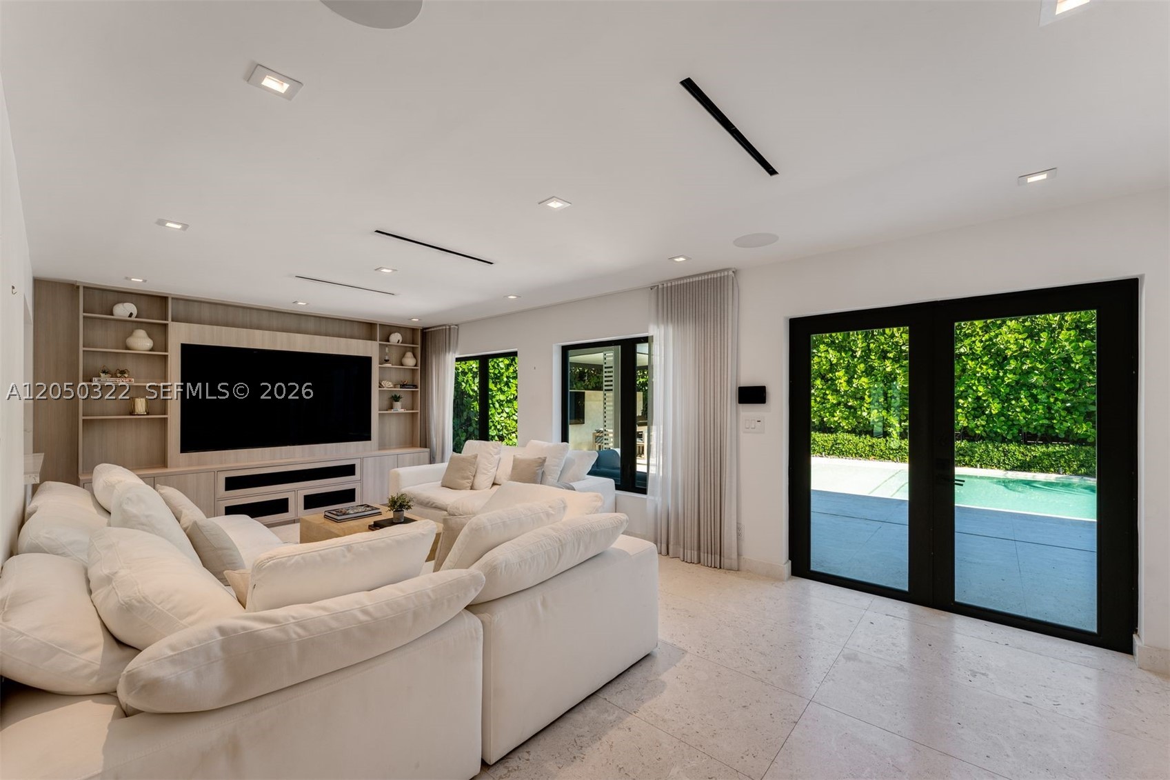 771 Fairway Dr Miami Beach, FL 33141