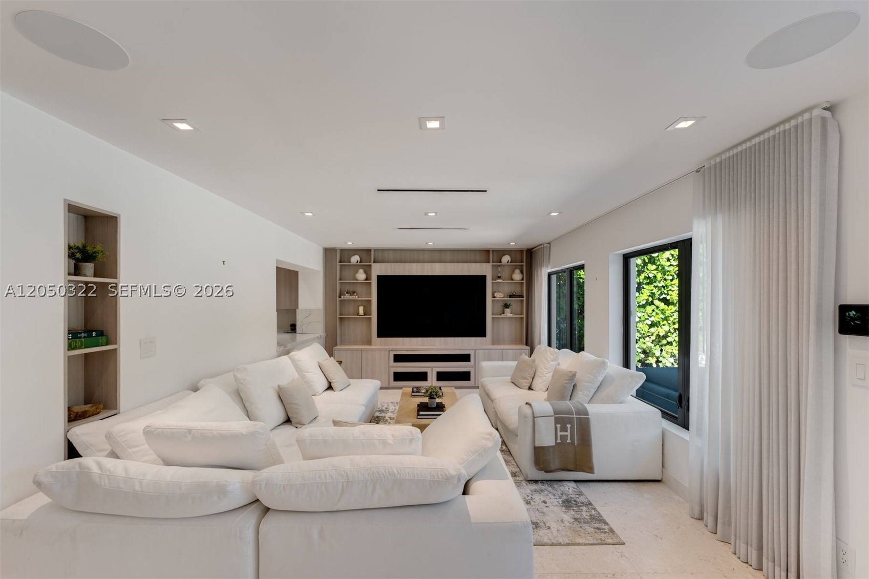 771 Fairway Dr Miami Beach, FL 33141
