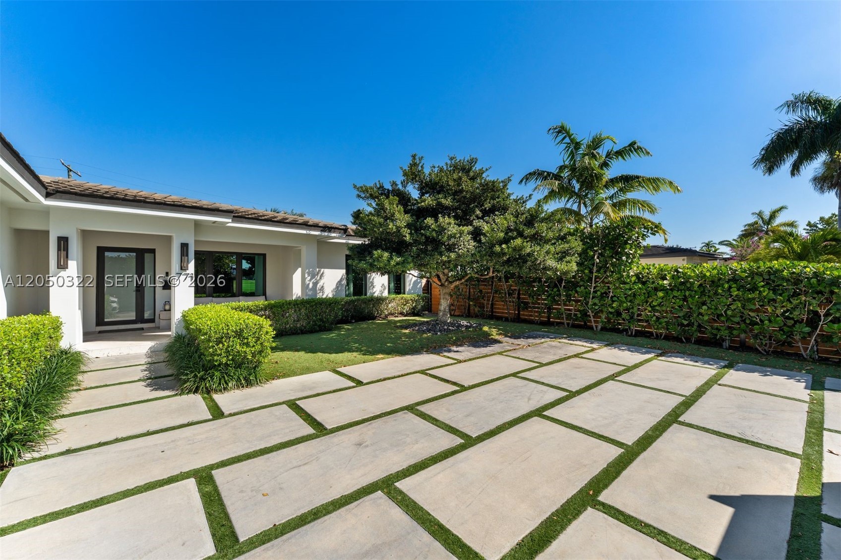 771 Fairway Dr Miami Beach, FL 33141