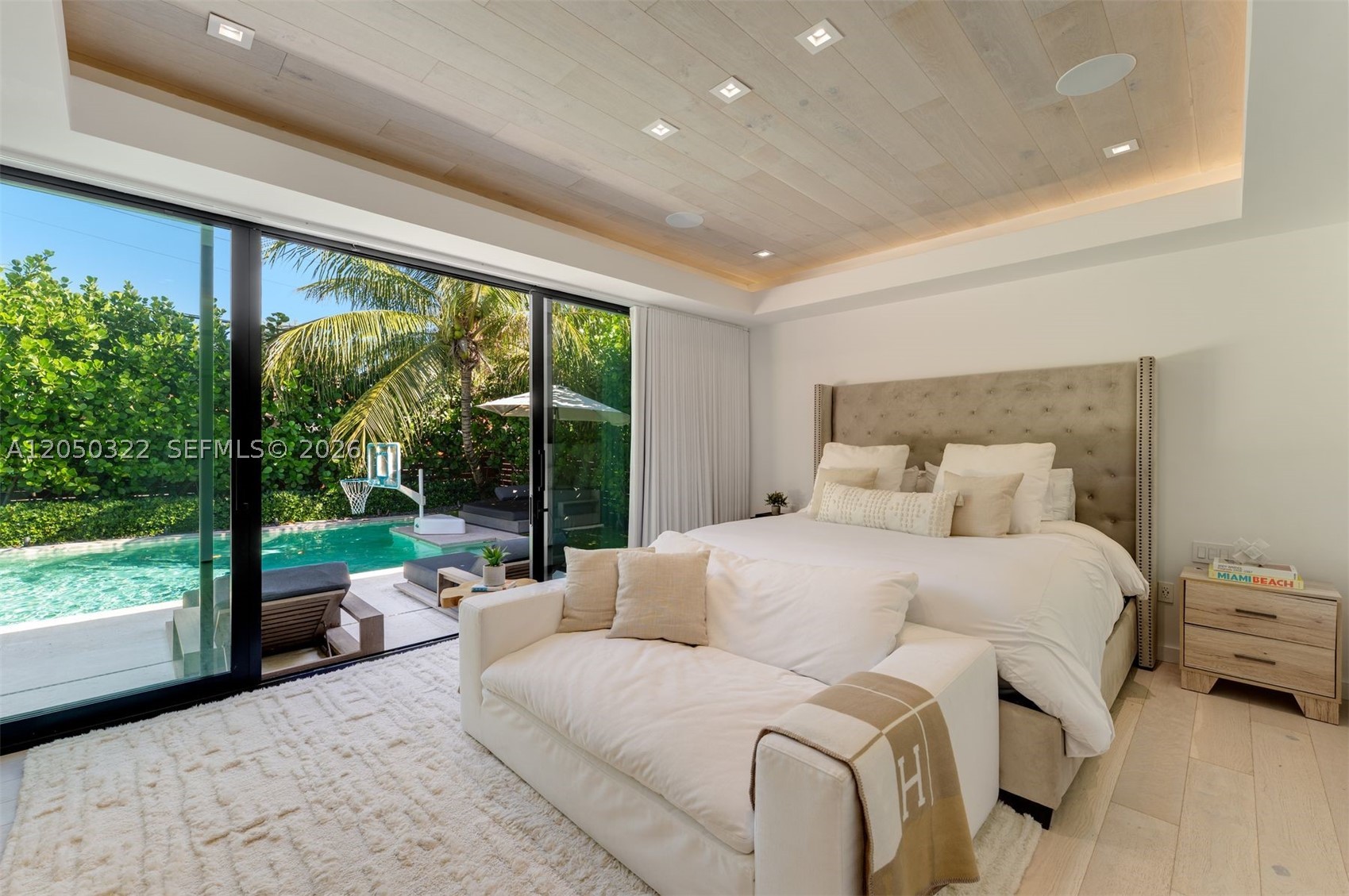 771 Fairway Dr Miami Beach, FL 33141