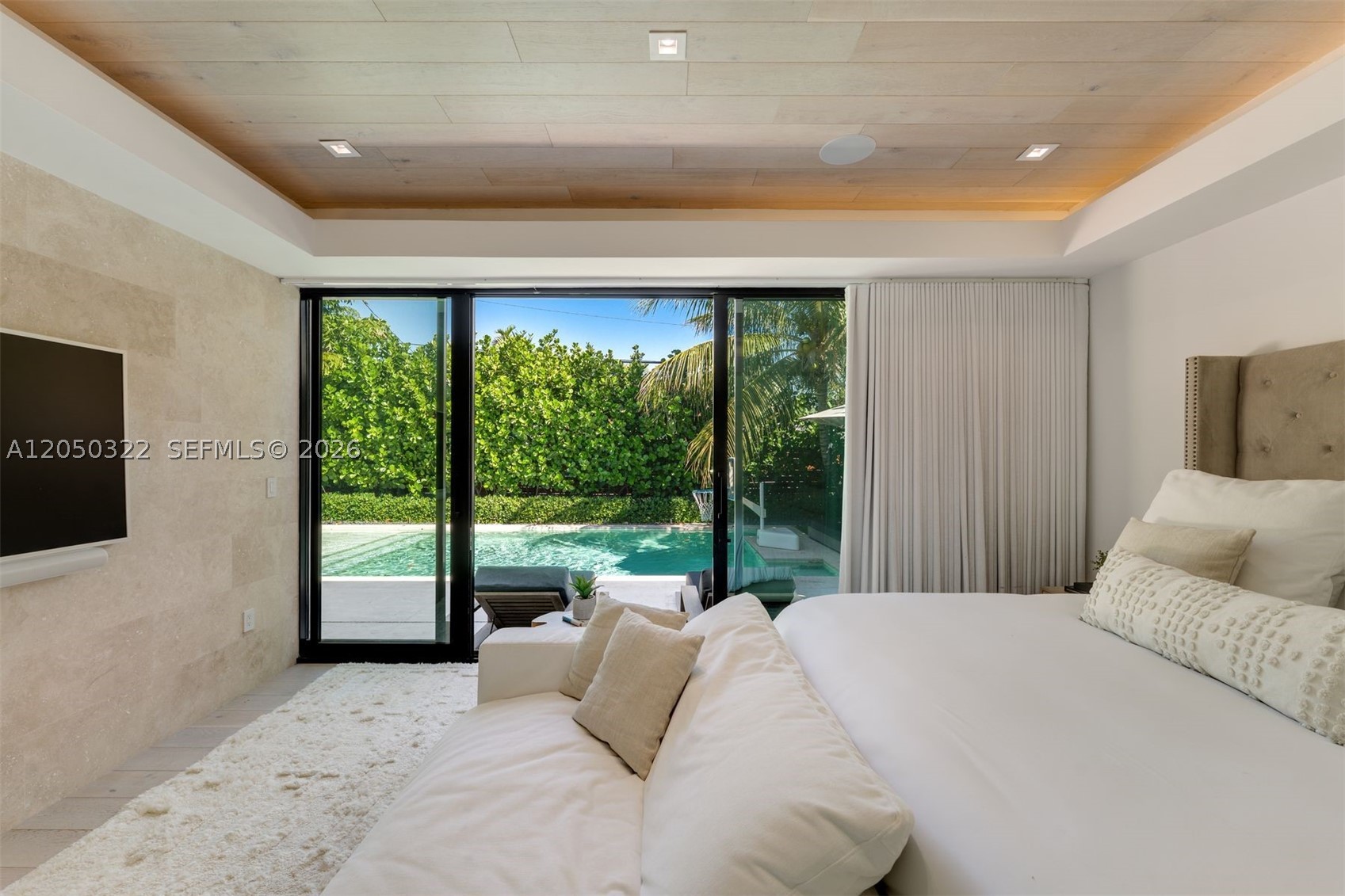 771 Fairway Dr Miami Beach, FL 33141
