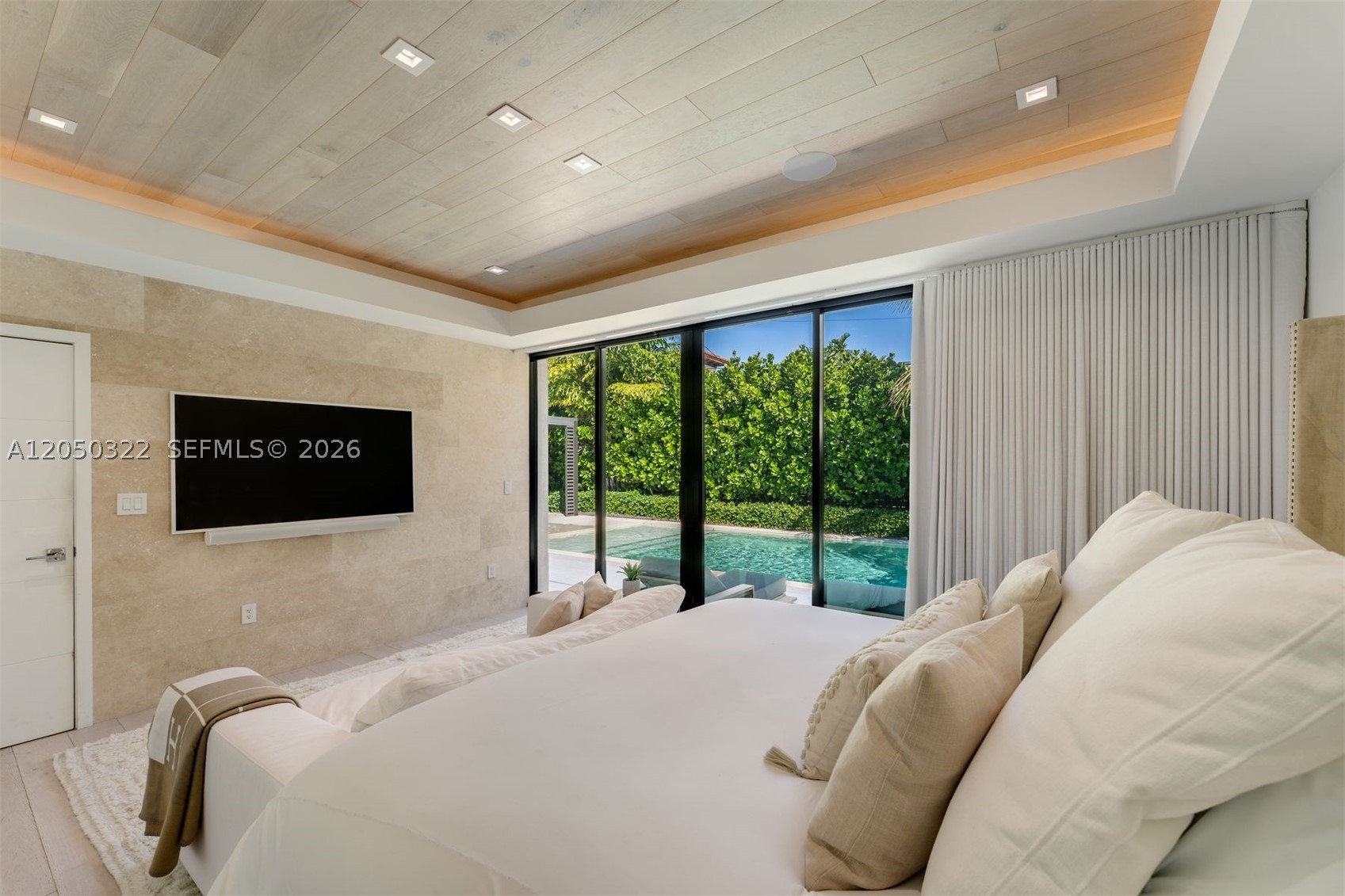 771 Fairway Dr Miami Beach, FL 33141