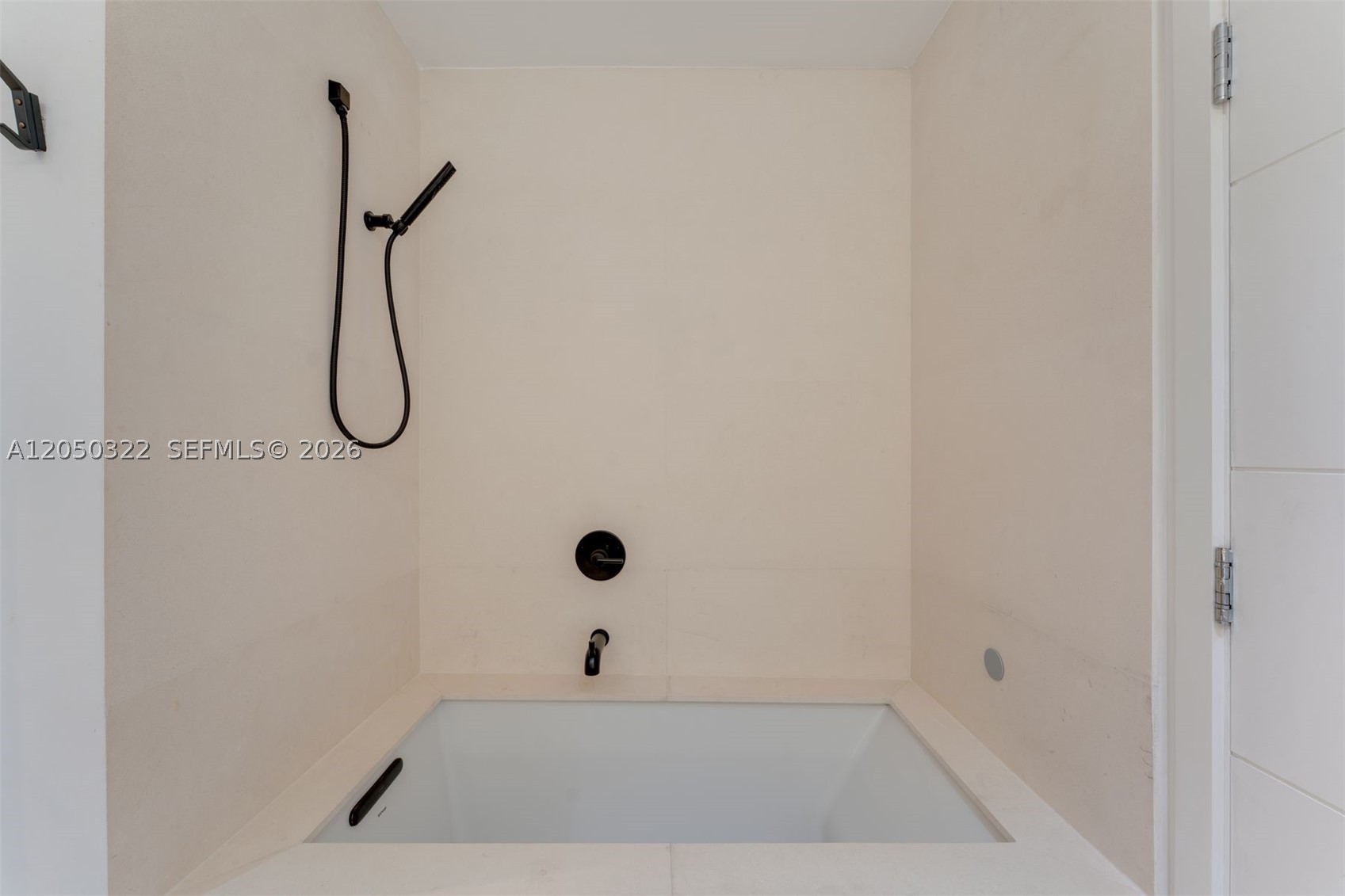 771 Fairway Dr Miami Beach, FL 33141